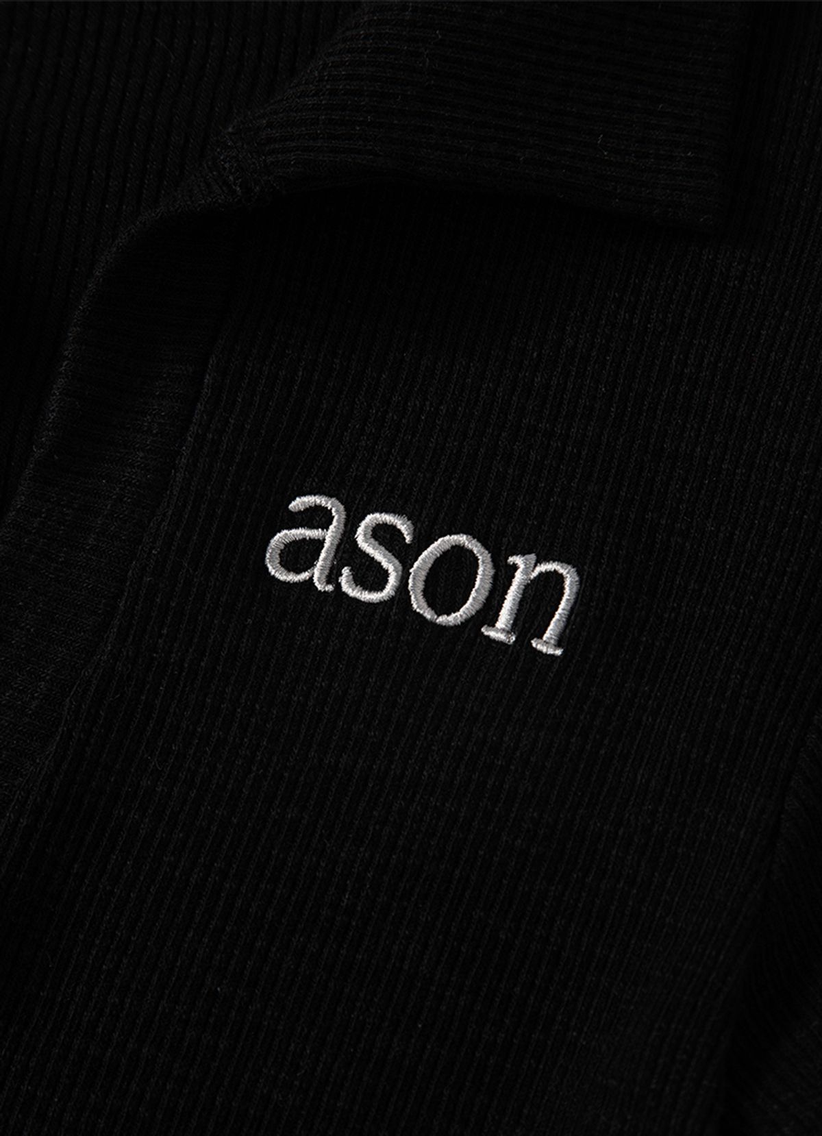 애즈온(ASON) HALF IVY COLLAR TEE / BLACK