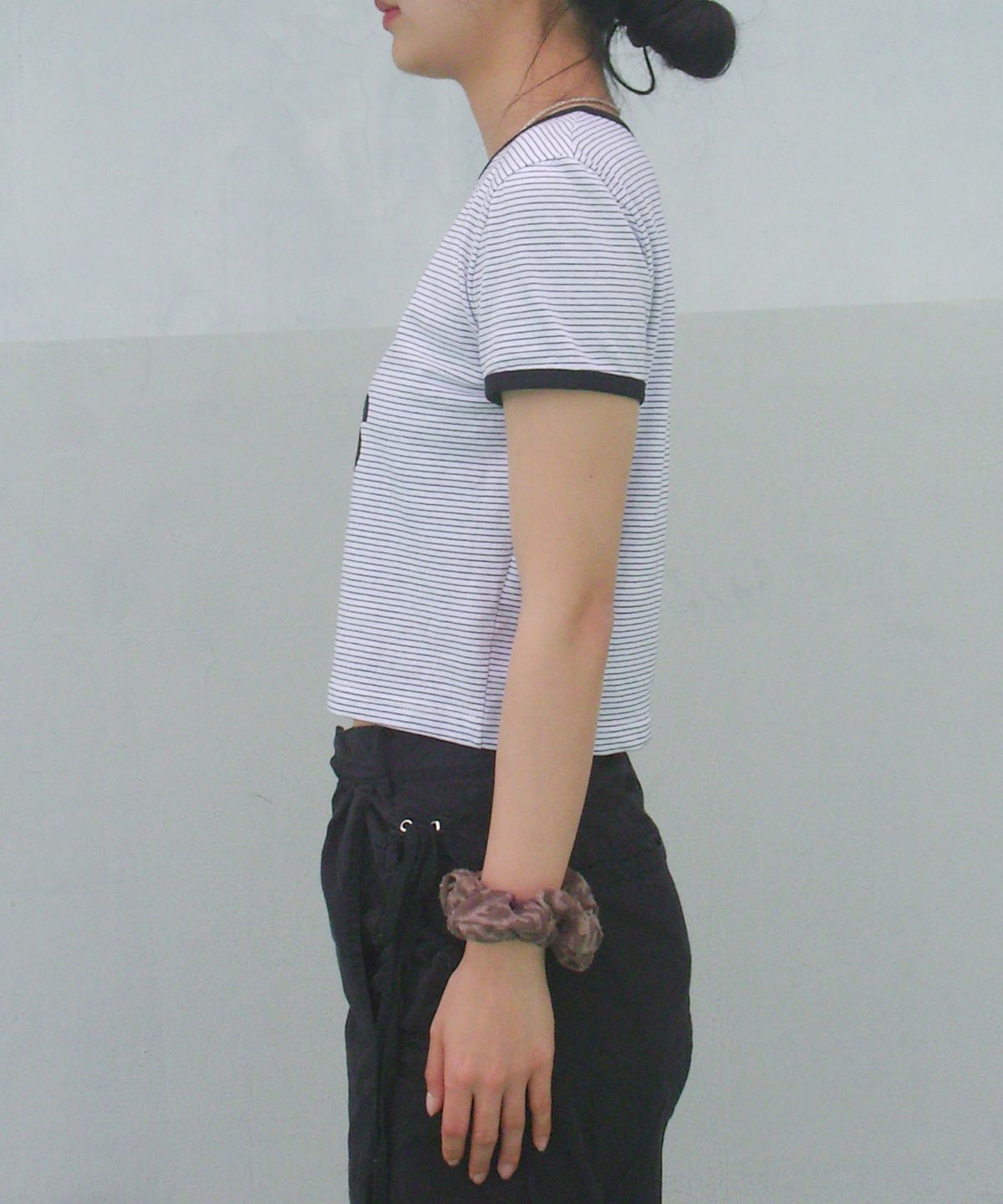 크루치(KRUCHI) LTM Stripe Crop T-shirt (WHITE)