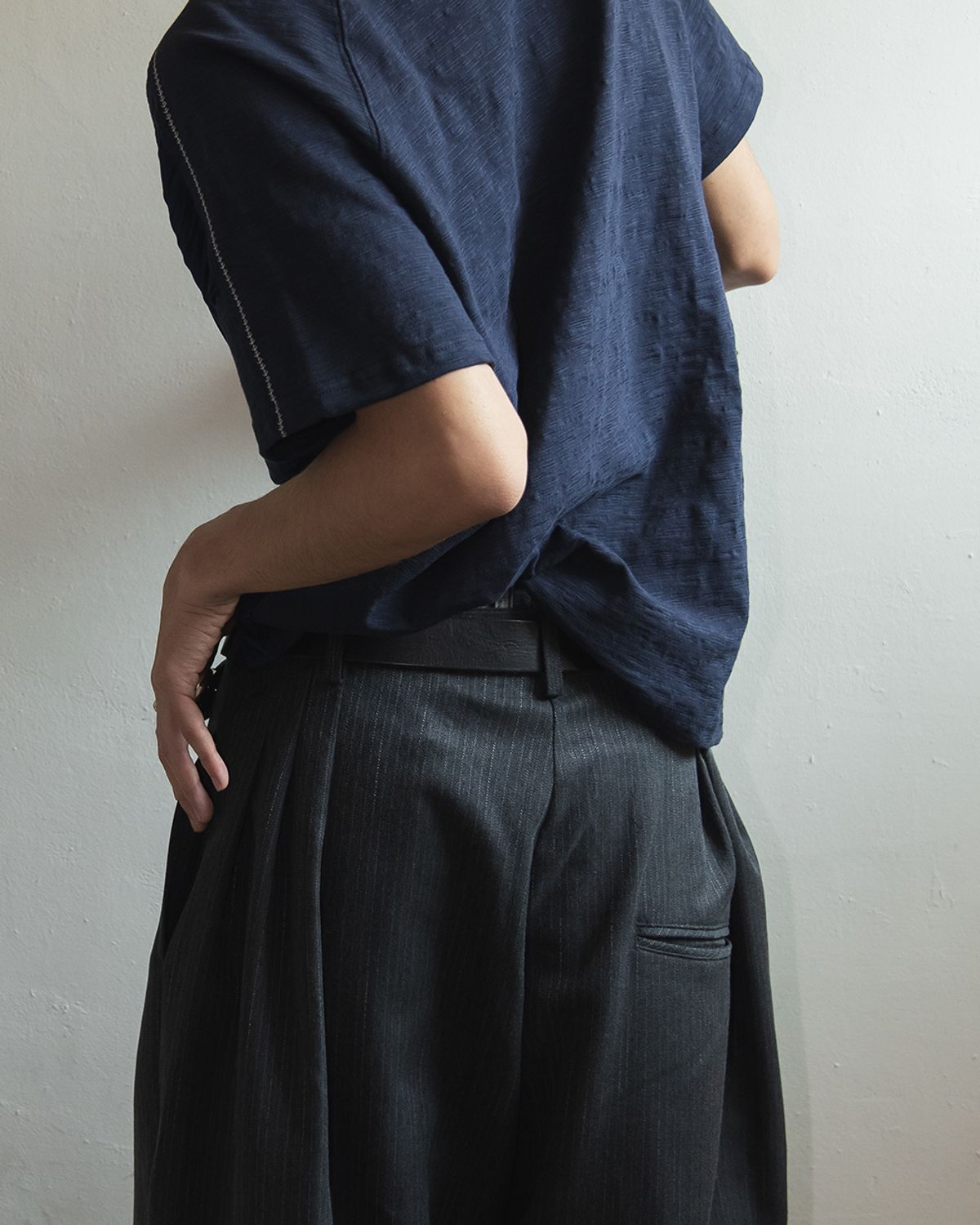카락터(KARACTOR) Herringbone pleat pants / Charcoal