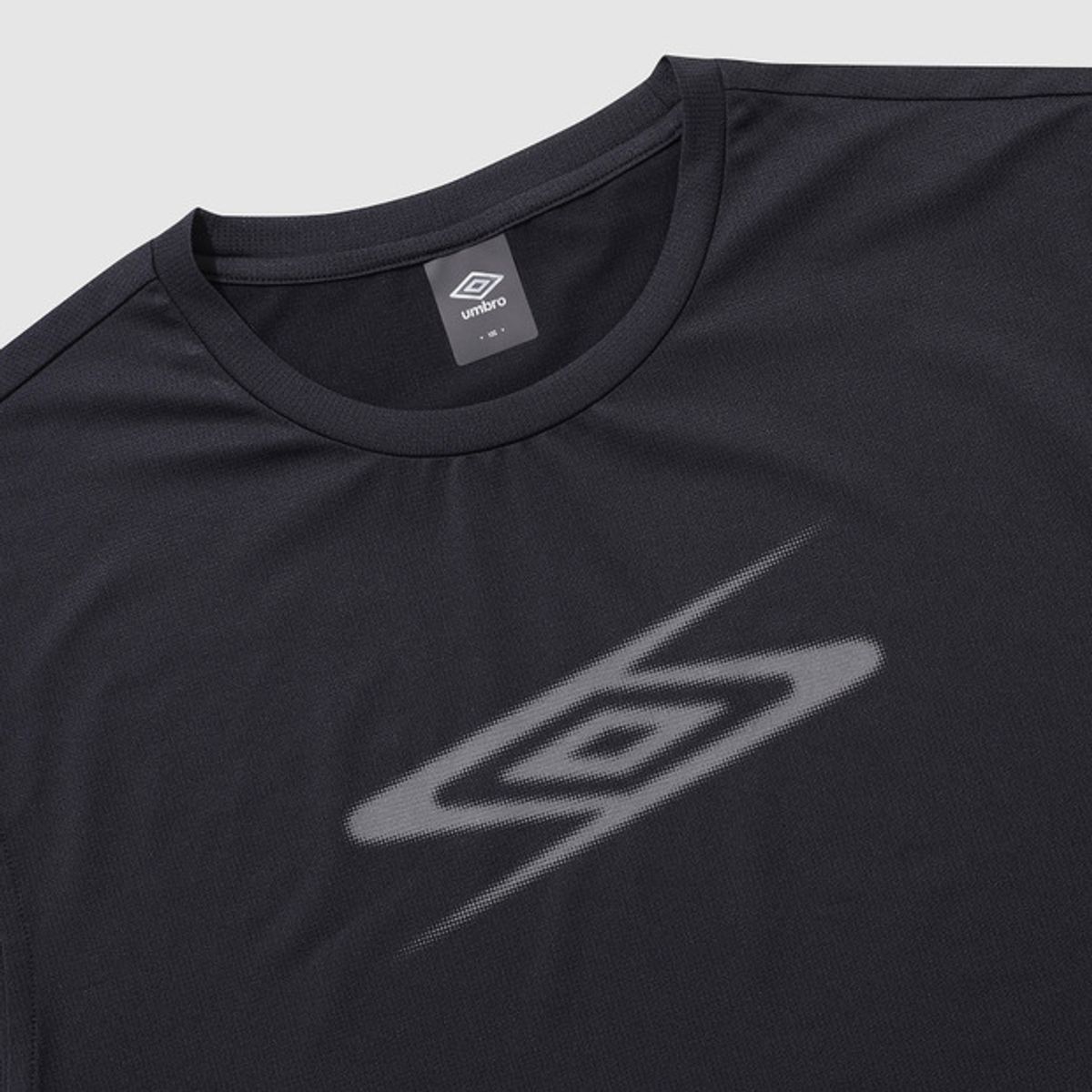 엄브로(UMBRO) 셔틀런 슬리브리스 티셔츠 블랙(UQ221SSL52)