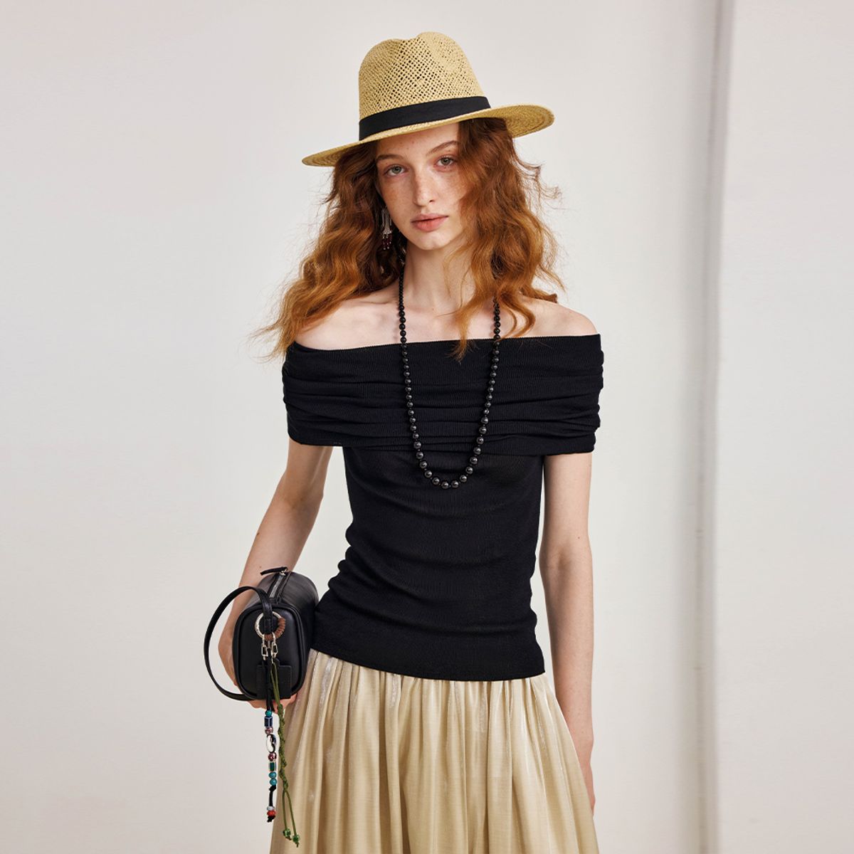 와이와이아이엠(YYIAM) YY_Straight shoulder knit top_2color
