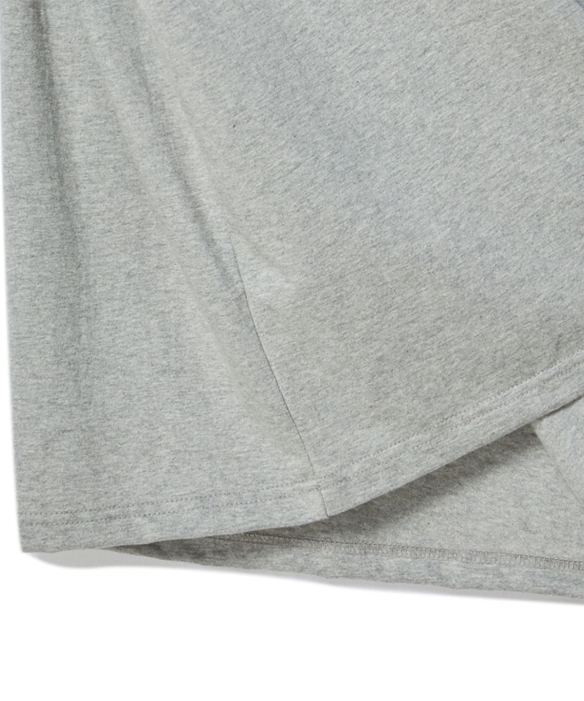 비욘드클로젯(BEYOND CLOSET) [COLLECTION LINE] 핸드 메이드 패치 디테일 20수 반팔 티셔츠 그레이