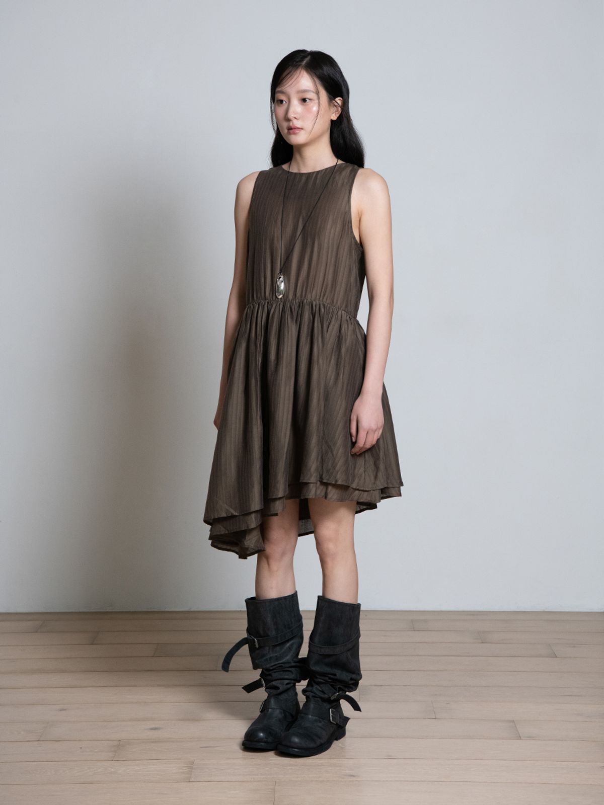 오피쉬(OAFISH) UNBALANCE FRILL MIDI DRESS, MOCHA