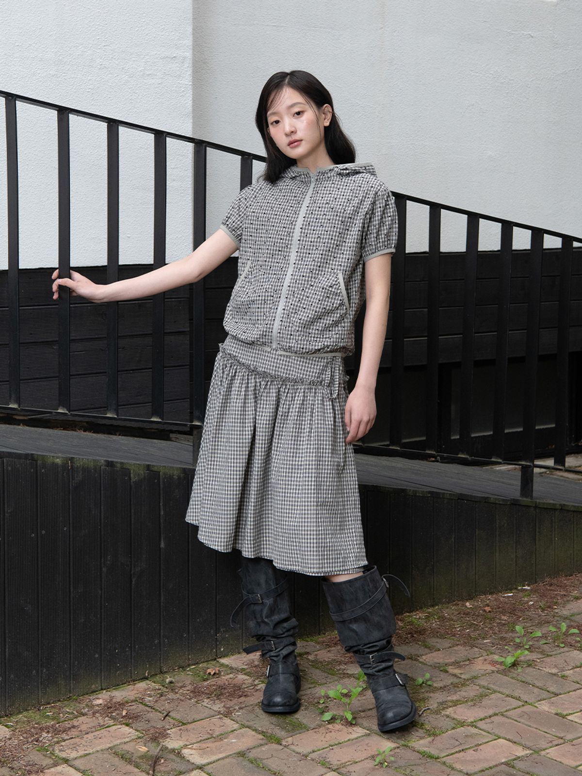 오피쉬(OAFISH) RIBBON FRILL WRAP SKIRT, BROWN