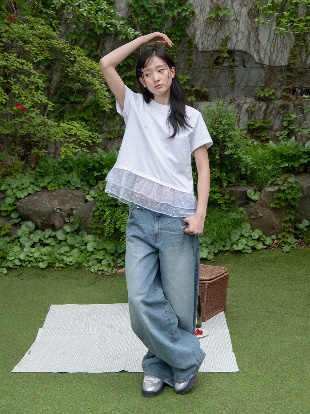 오피쉬(OAFISH) DOT RUFFLE POCKET T-SHIRT, WHITE