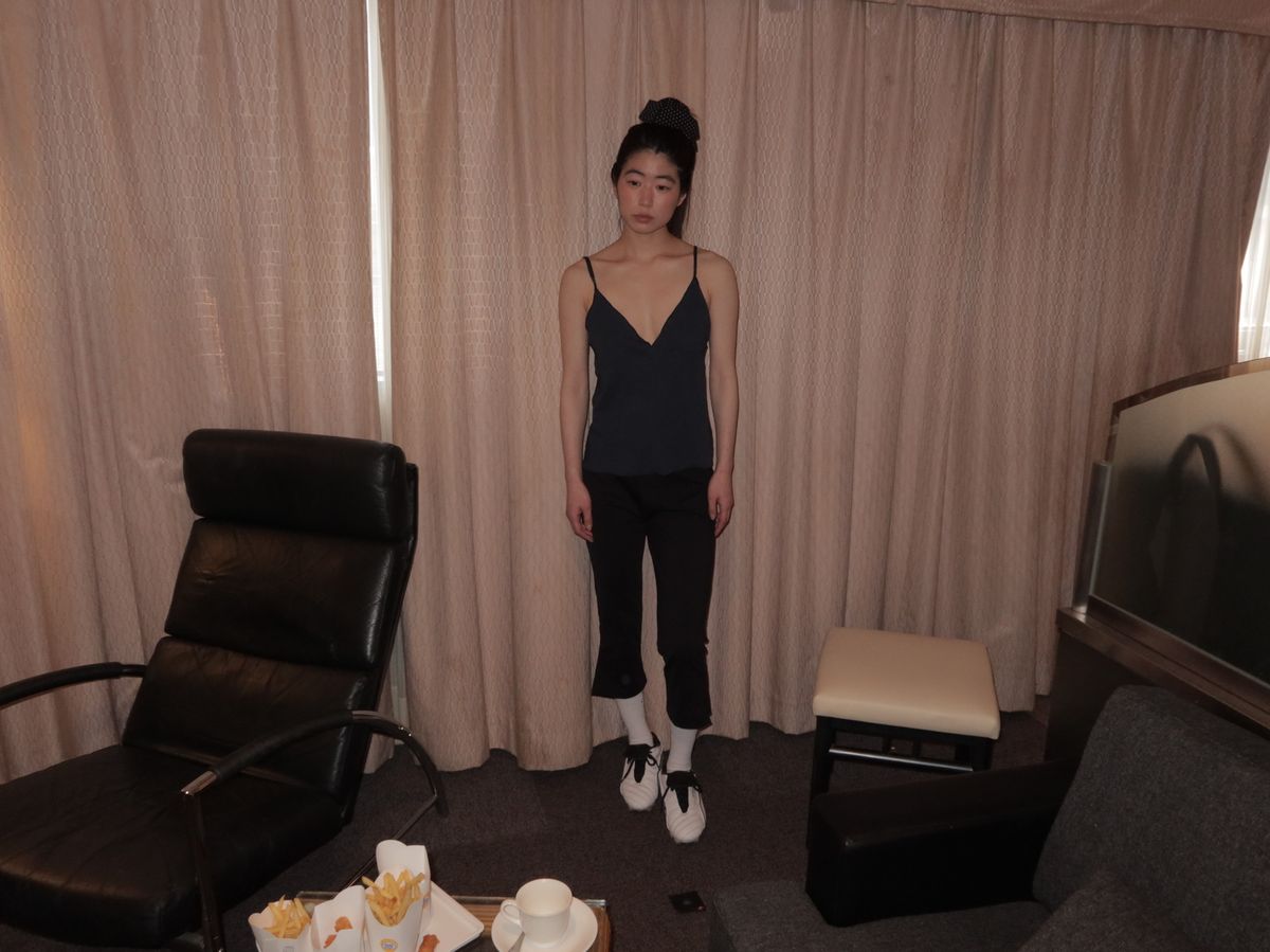 어텐즈(ATTENDS) Soft slip top (Navy)