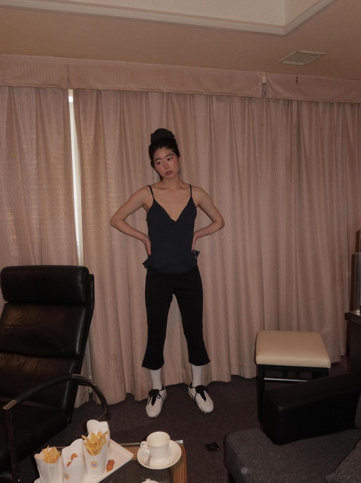 어텐즈(ATTENDS) Soft slip top (Navy)