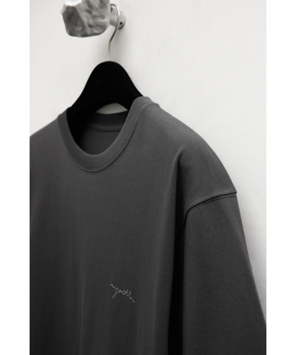 유스(YOUTH) H/S Logo T-Shirt - Charcoal Grey