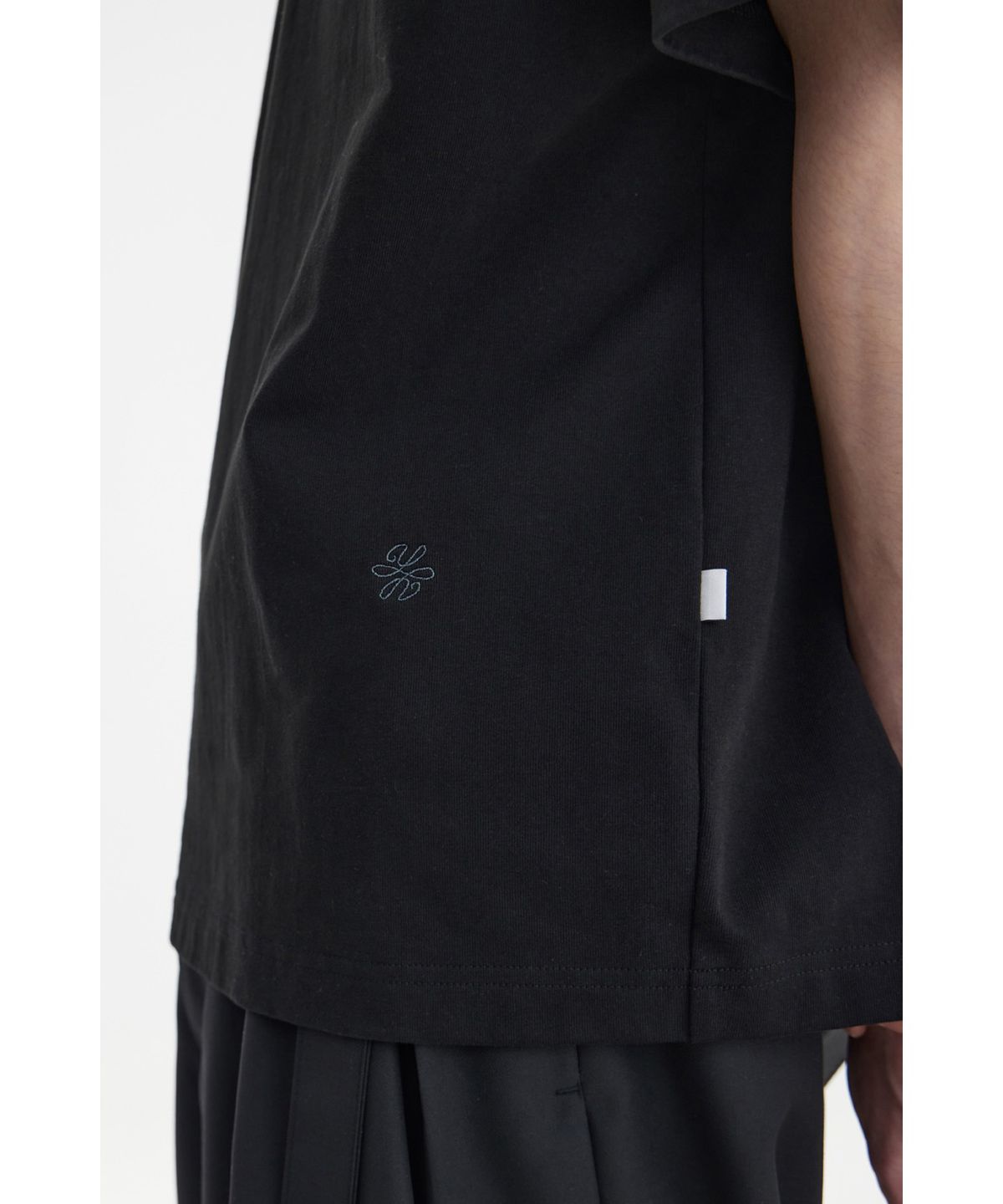 유스(YOUTH) Printing Panel T-Shirt - Black