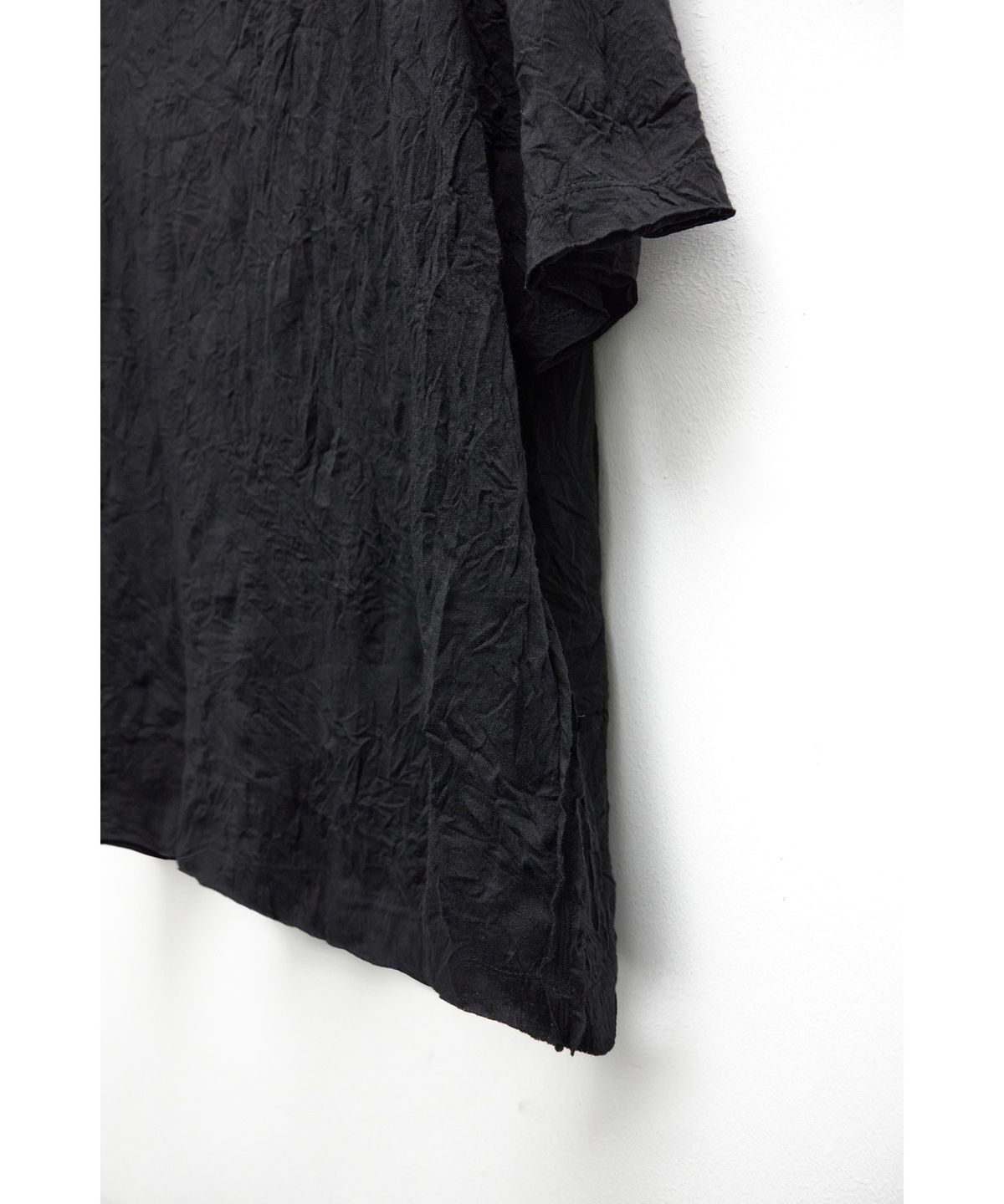 유스(YOUTH) Creased Mock-neck H/S T-shirt - Black