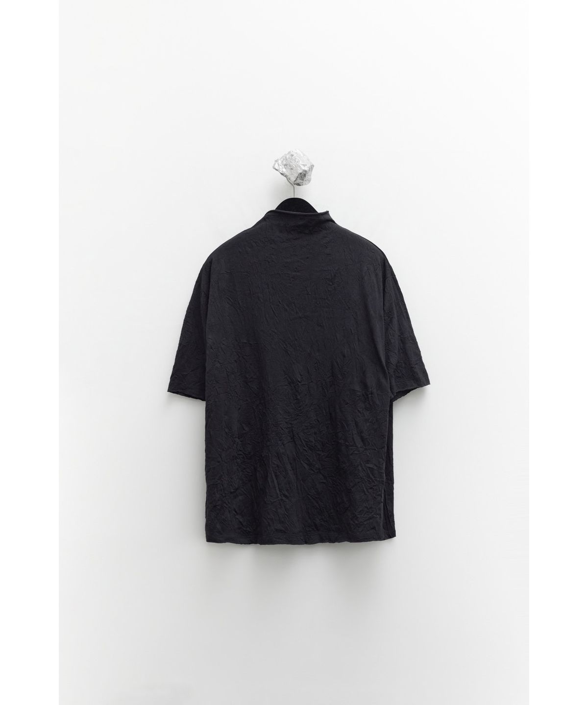 유스(YOUTH) Creased Mock-neck H/S T-shirt - Black