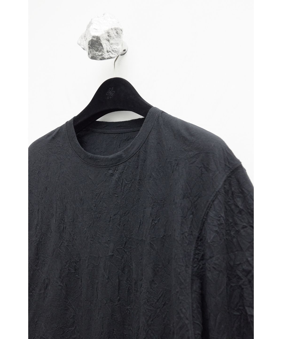 유스(YOUTH) Creased H/S T-shirt - Black