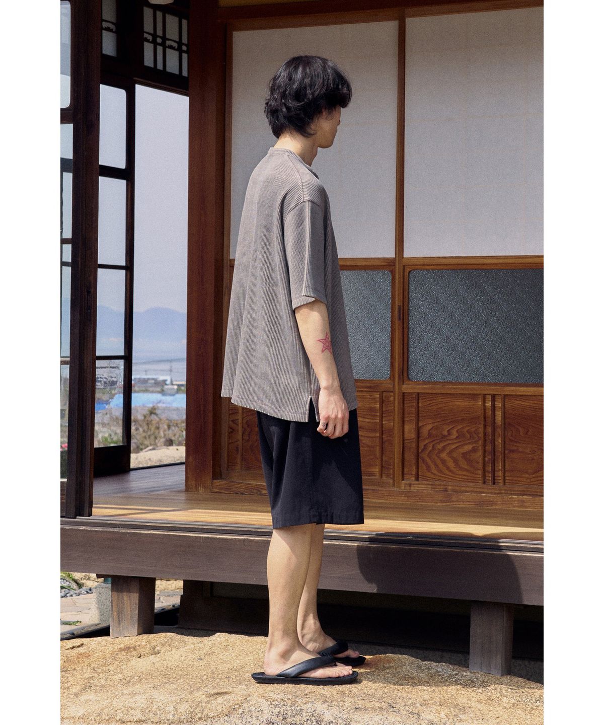 유스(YOUTH) Waffle Henley Neck H/S T-shirt - Brown