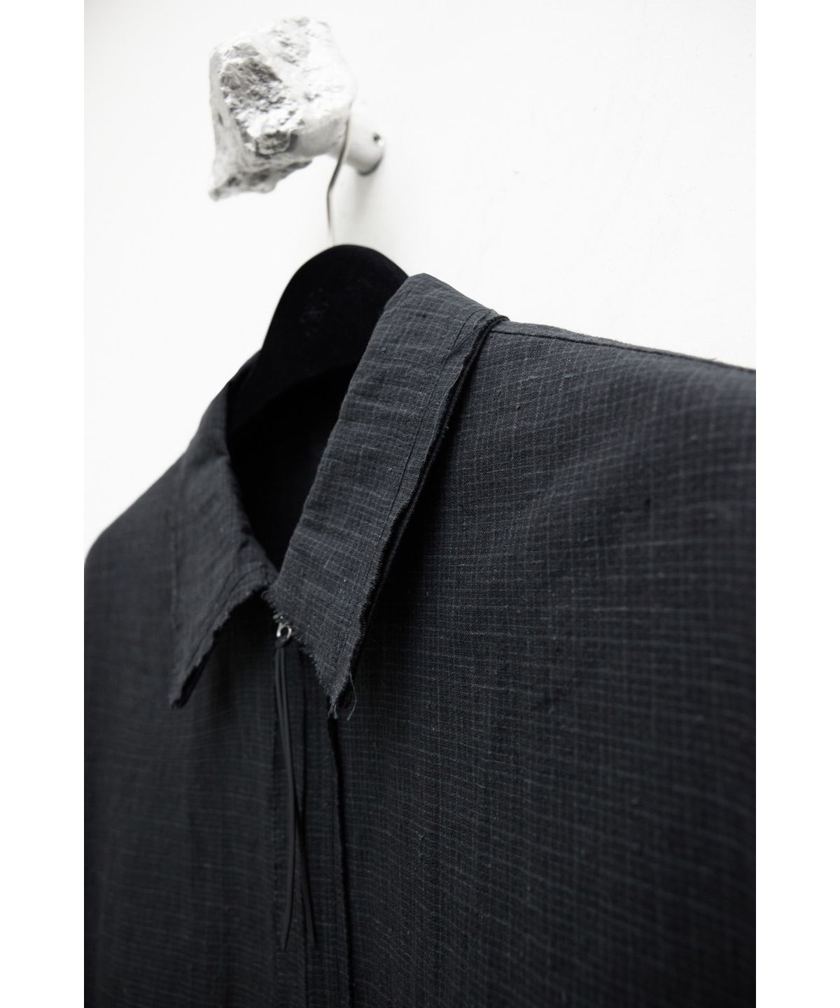 유스(YOUTH) Zipped Shirt - Black Check