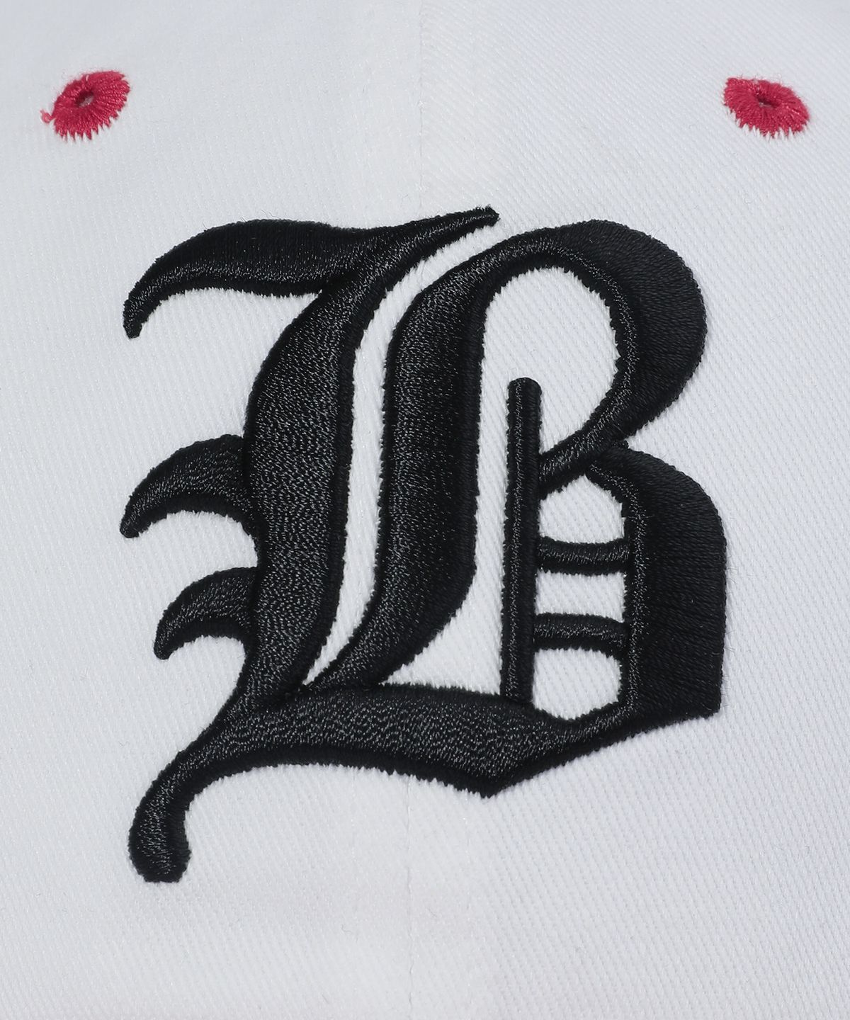 빈트릴(BEENTRILL) B고딕 로고 볼캡(오프 화이트)