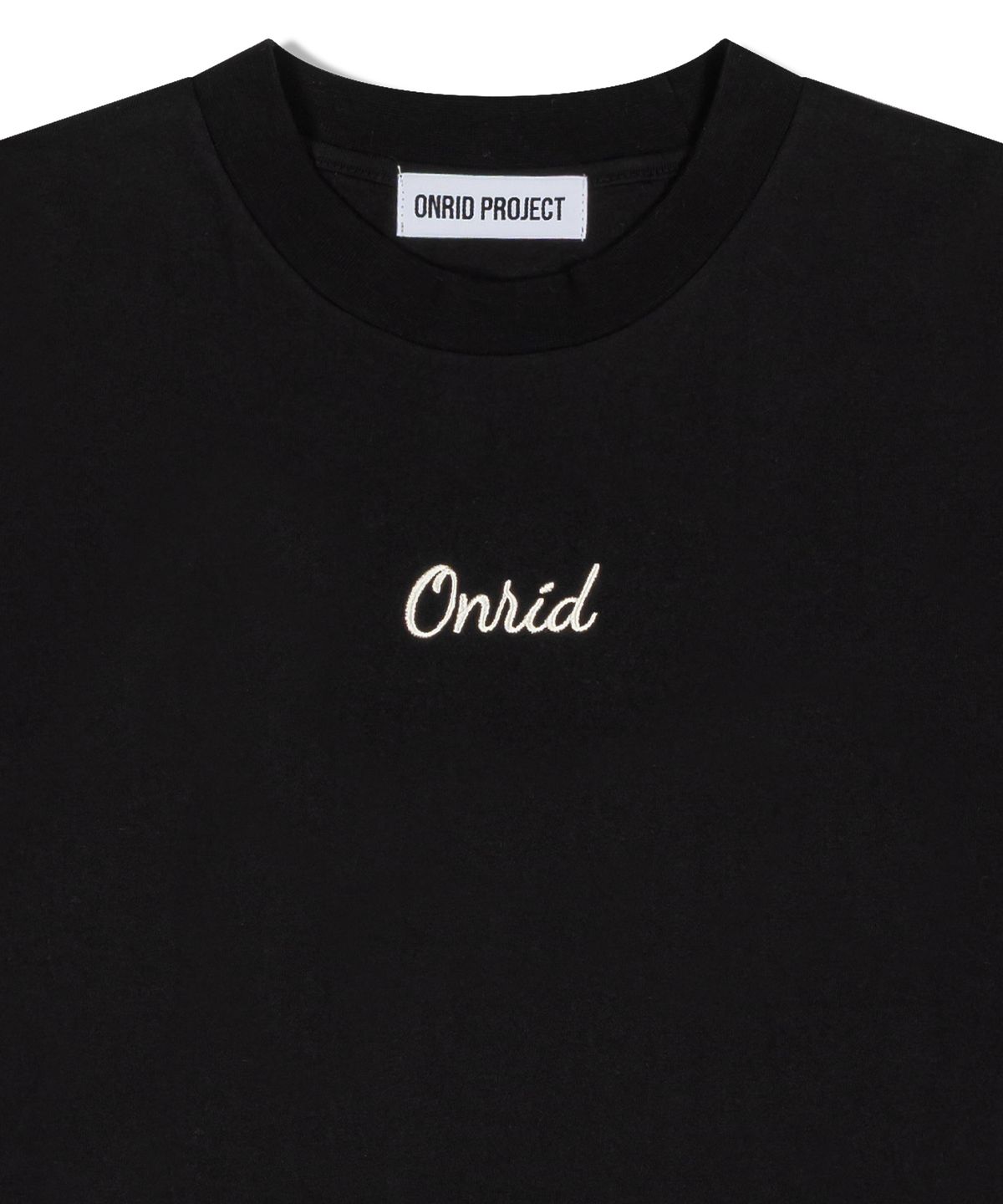 온리드프로젝트(ONRIDPROJECT) 스몰 자수 로고 티셔츠 - 블랙