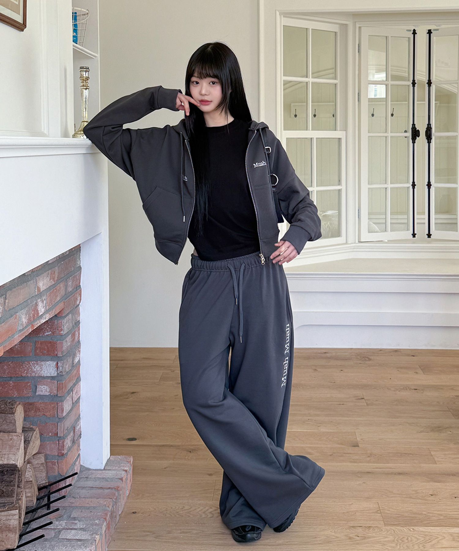 MUSINSA | MUAHMUAH Logostitch wide banding pants [charcoal]