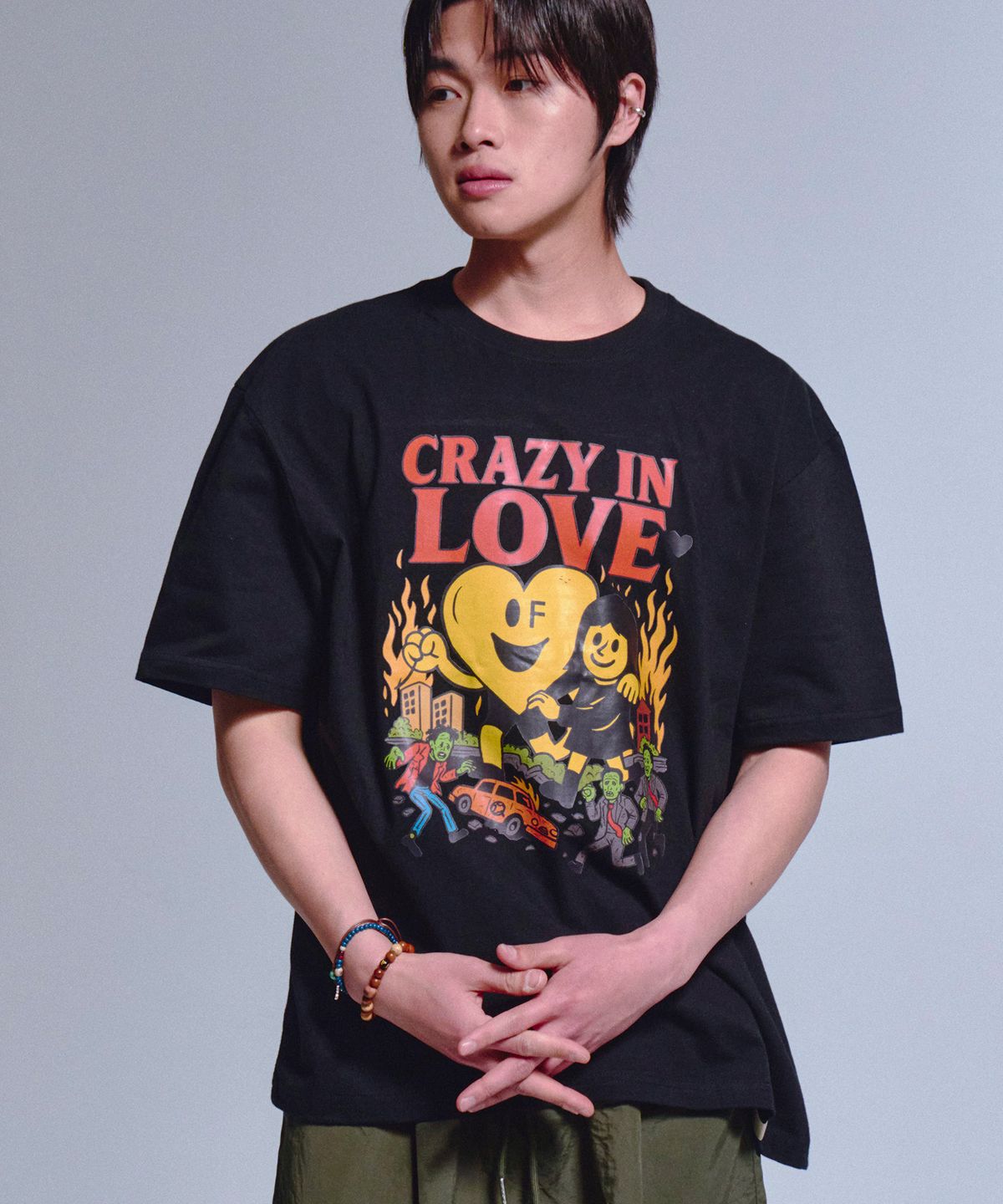 그레이버(GRAVER) [UNISEX]CRAZY IN LOVE 반팔티_블랙