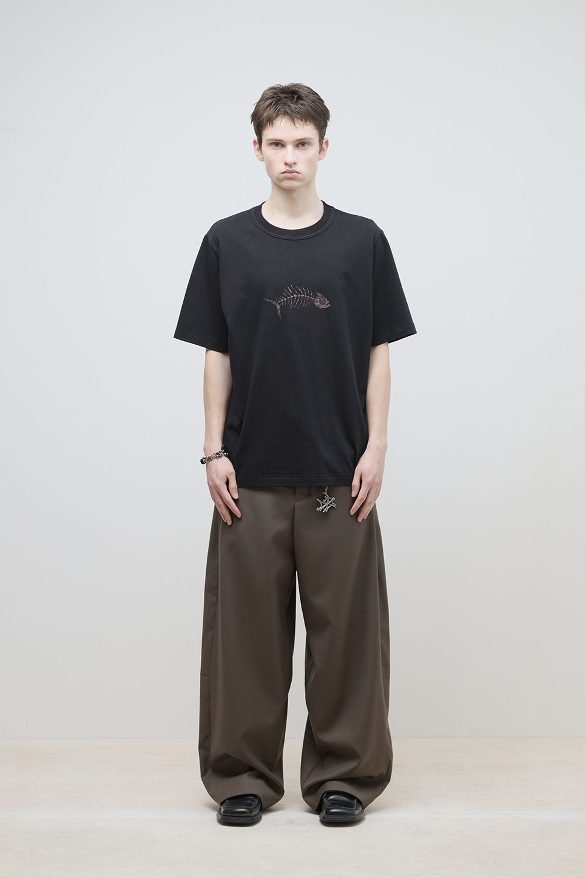 해칭룸(HATCHINGROOM) Wide Curve Trousers Wool Mud Brown