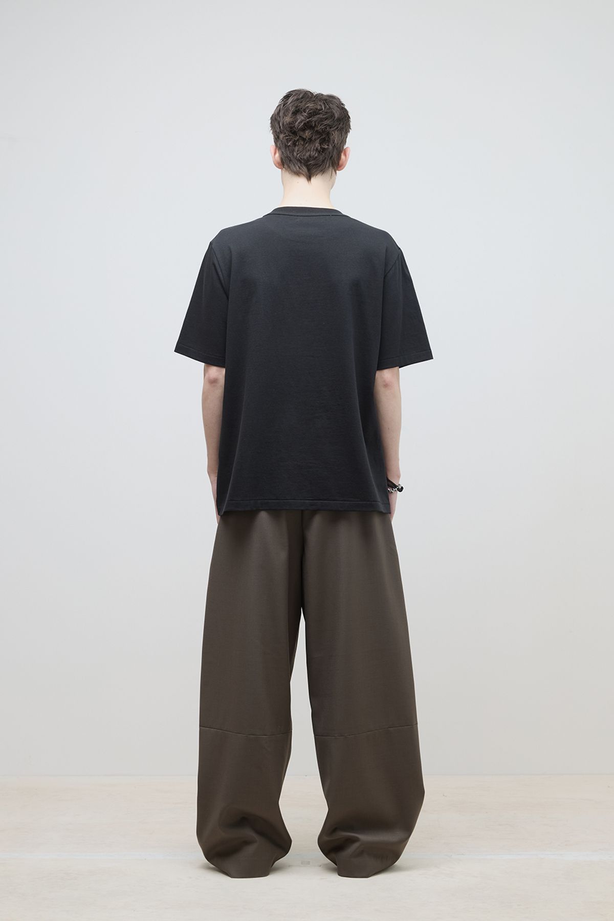 해칭룸(HATCHINGROOM) Wide Curve Trousers Wool Mud Brown
