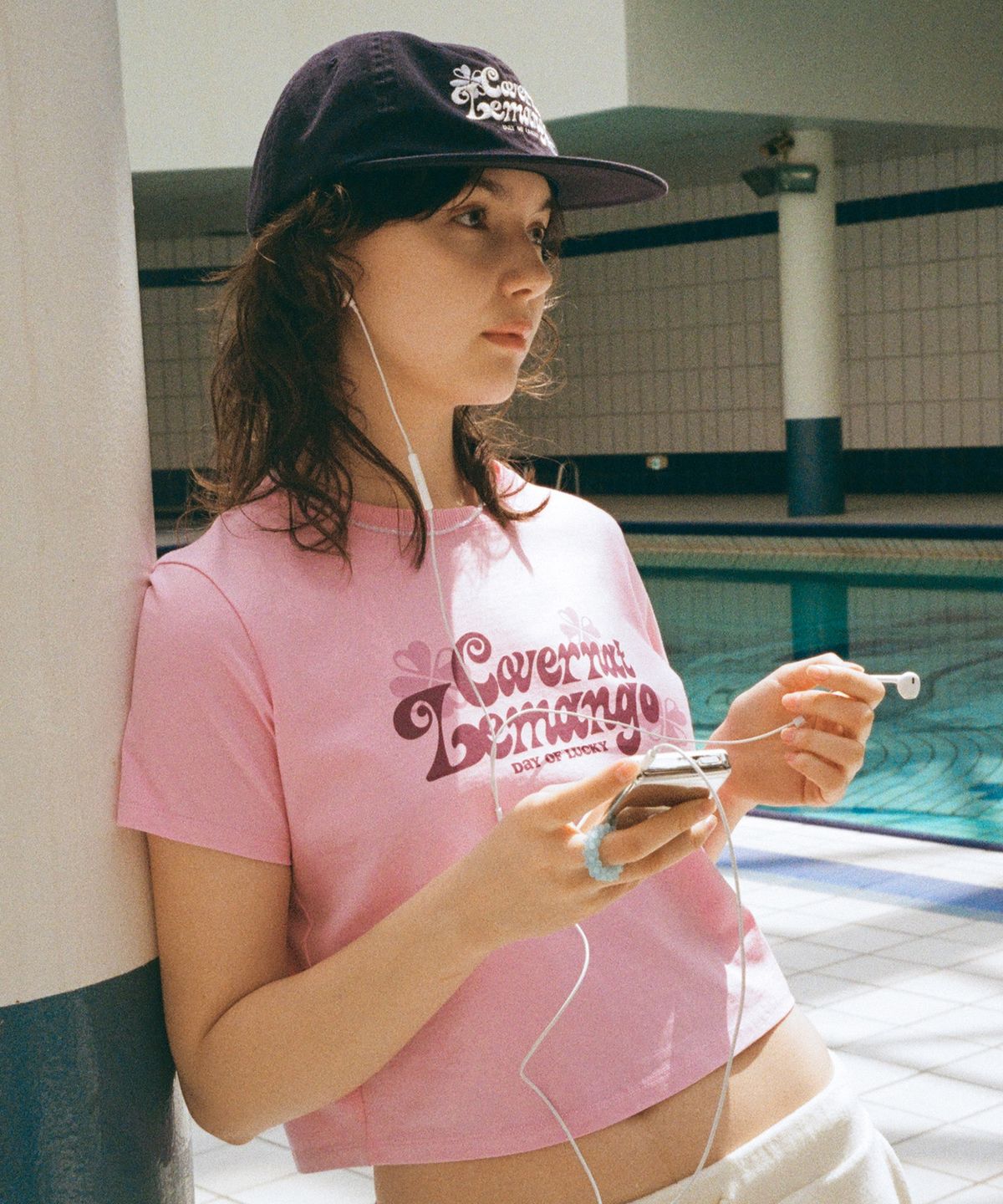 커버낫 우먼(COVERNAT WOMAN) [커버낫X르망고] 우먼 그래픽 크롭 티셔츠 Pink