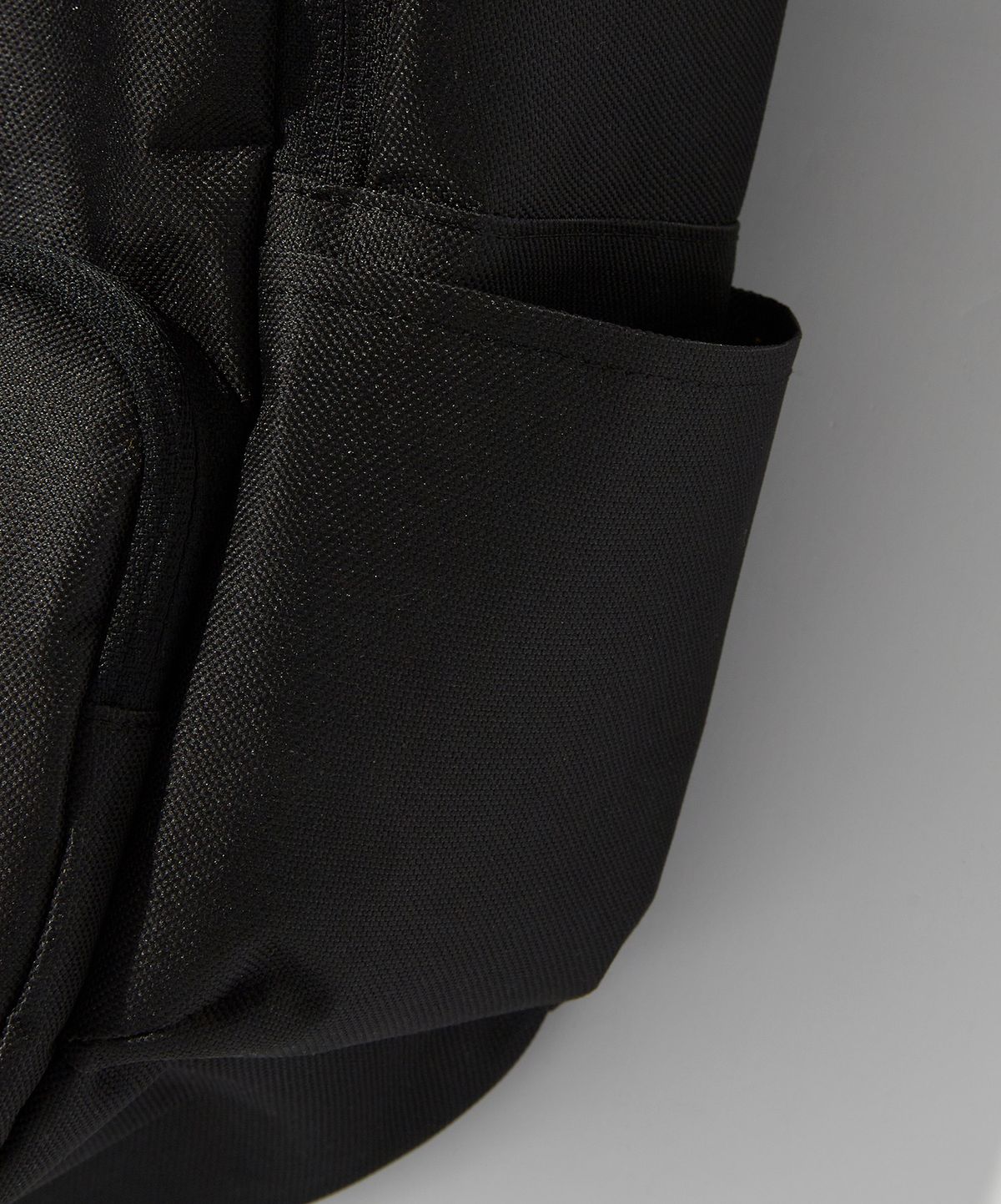 스웨이드(SUADE) CONTOUR BACKPACK [BLACK]