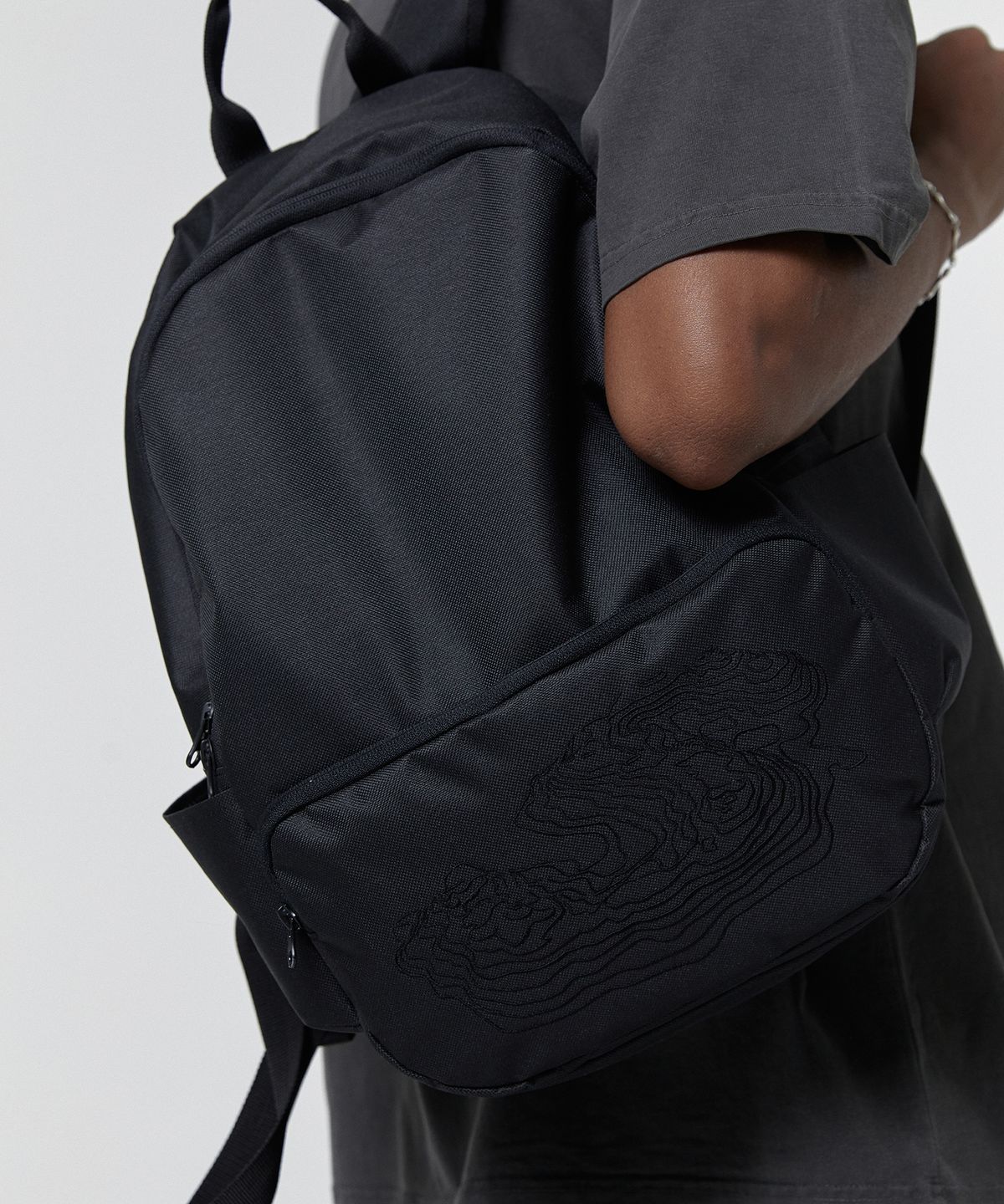 스웨이드(SUADE) CONTOUR BACKPACK [BLACK]