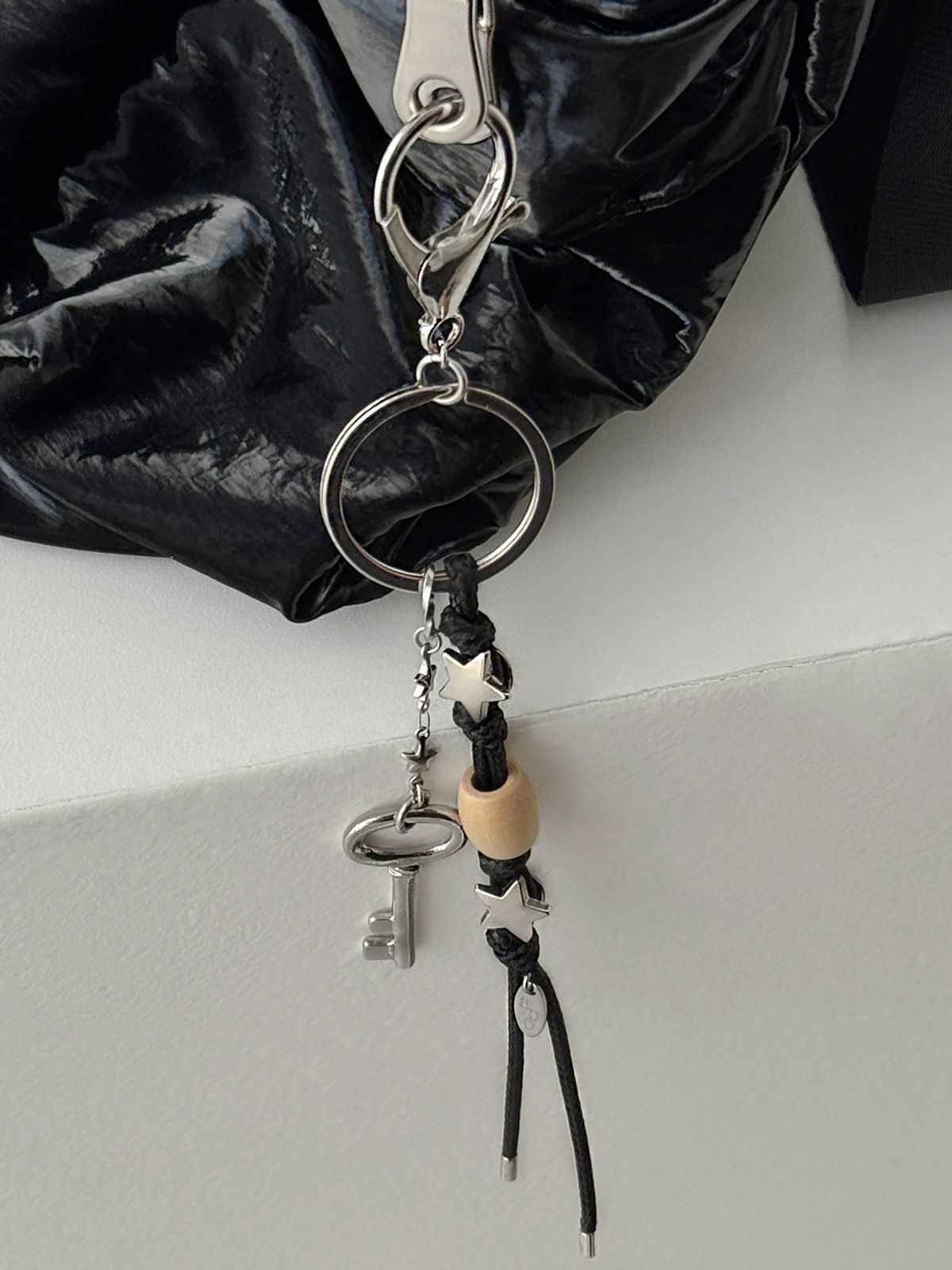 애플파이오더(APPLE PIE ORDER) Starry Starry Wood Keyring.(2color)