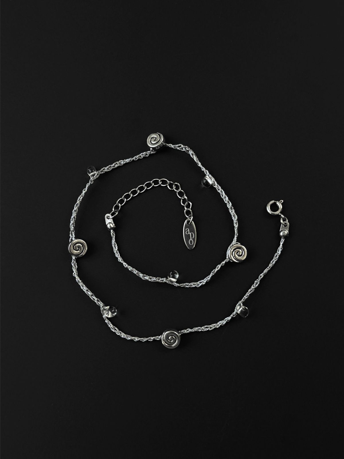 애플파이오더(APPLE PIE ORDER) Crochet Spiral Beads Choker.(3color)