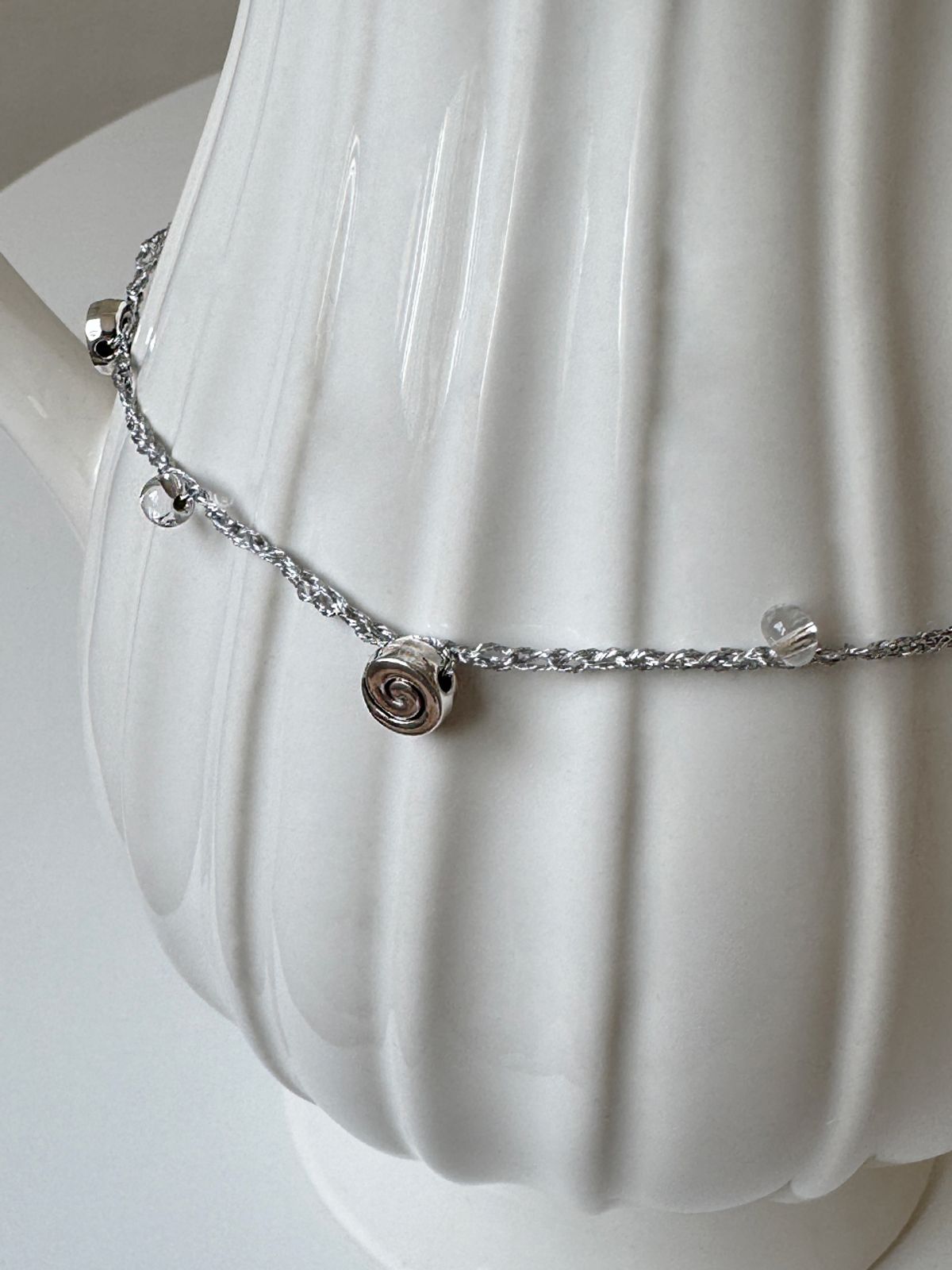 애플파이오더(APPLE PIE ORDER) Crochet Spiral Beads Choker.(3color)