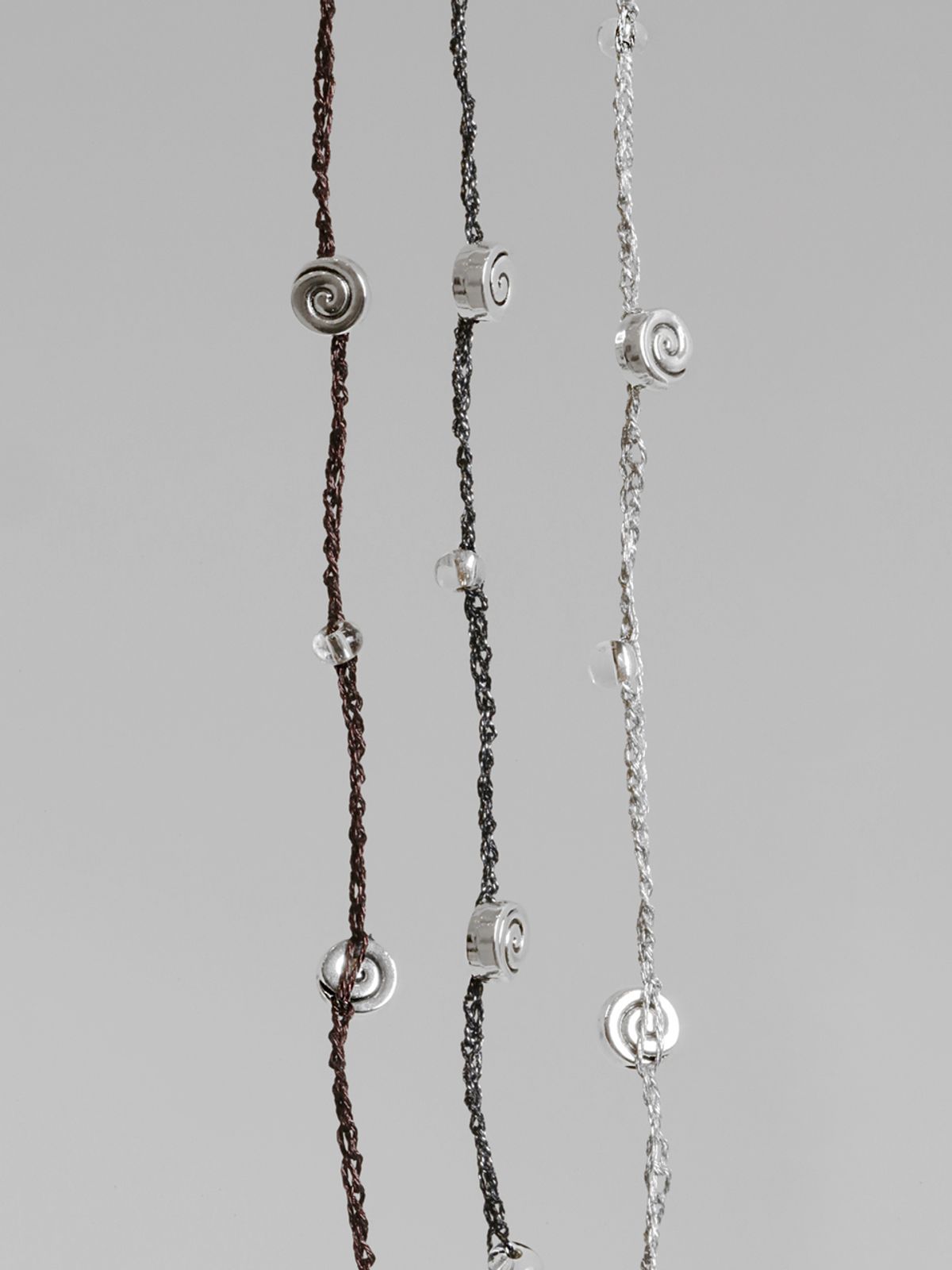애플파이오더(APPLE PIE ORDER) Crochet Spiral Beads Choker.(3color)