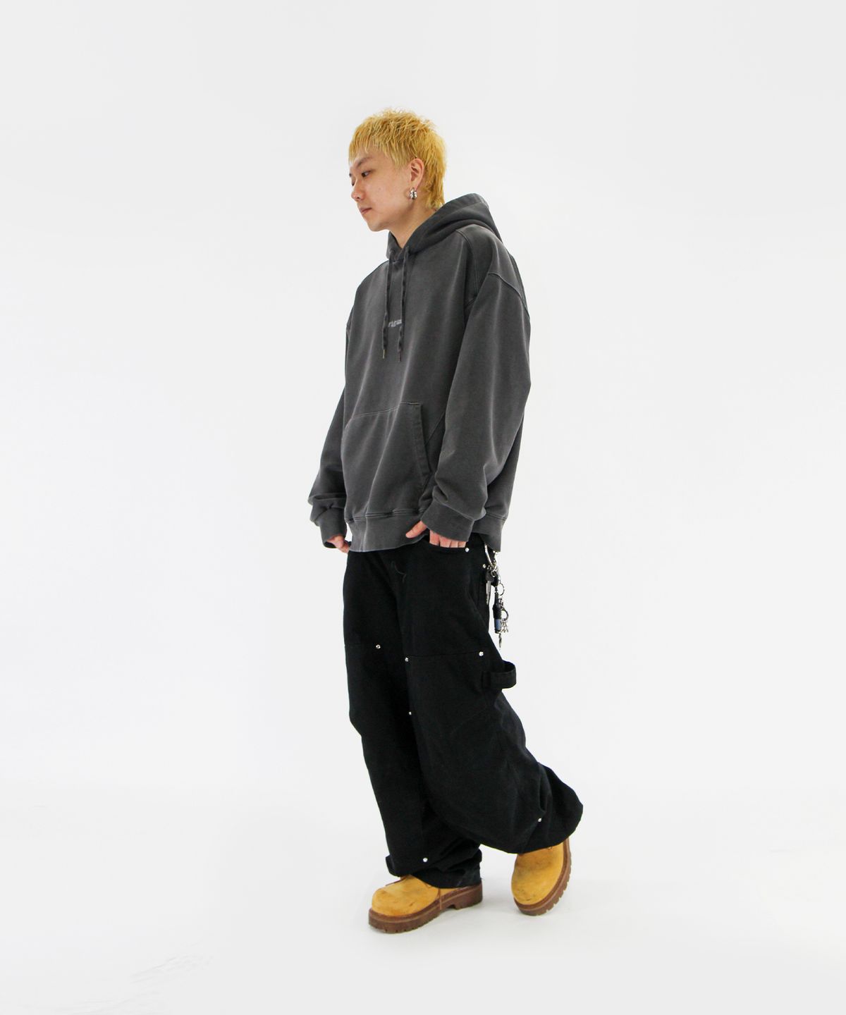 크리건(CRIGUN) 피그먼트 Small Logo 후드티 BLACK