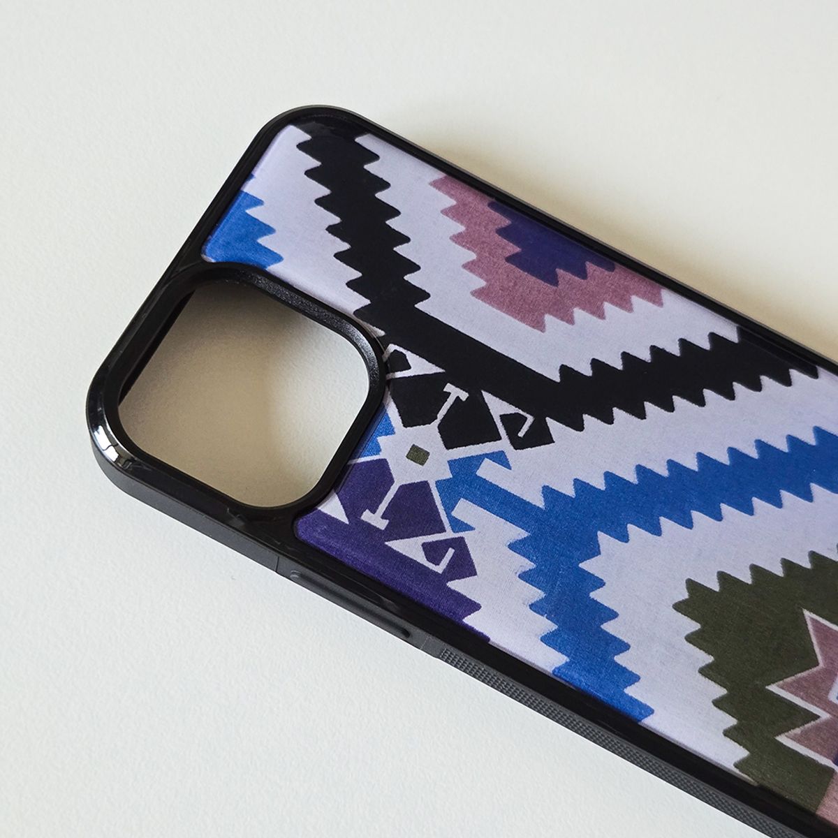 메모리즈바운더리(MEMORIESBOUNDARY) Vintage Navajo Weave Phone Case (Lavender)