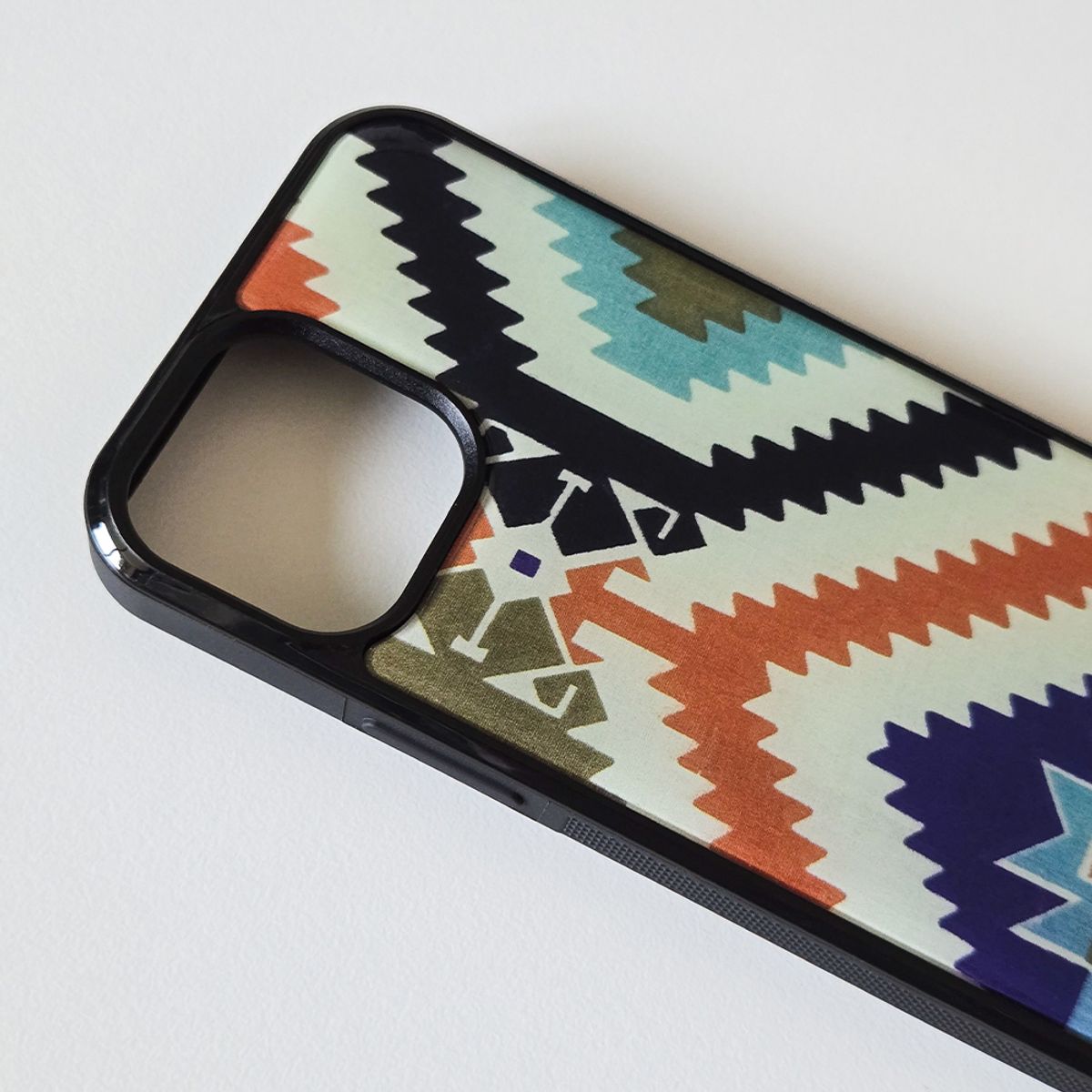 메모리즈바운더리(MEMORIESBOUNDARY) Vintage Navajo Weave Phone Case (Apricot)