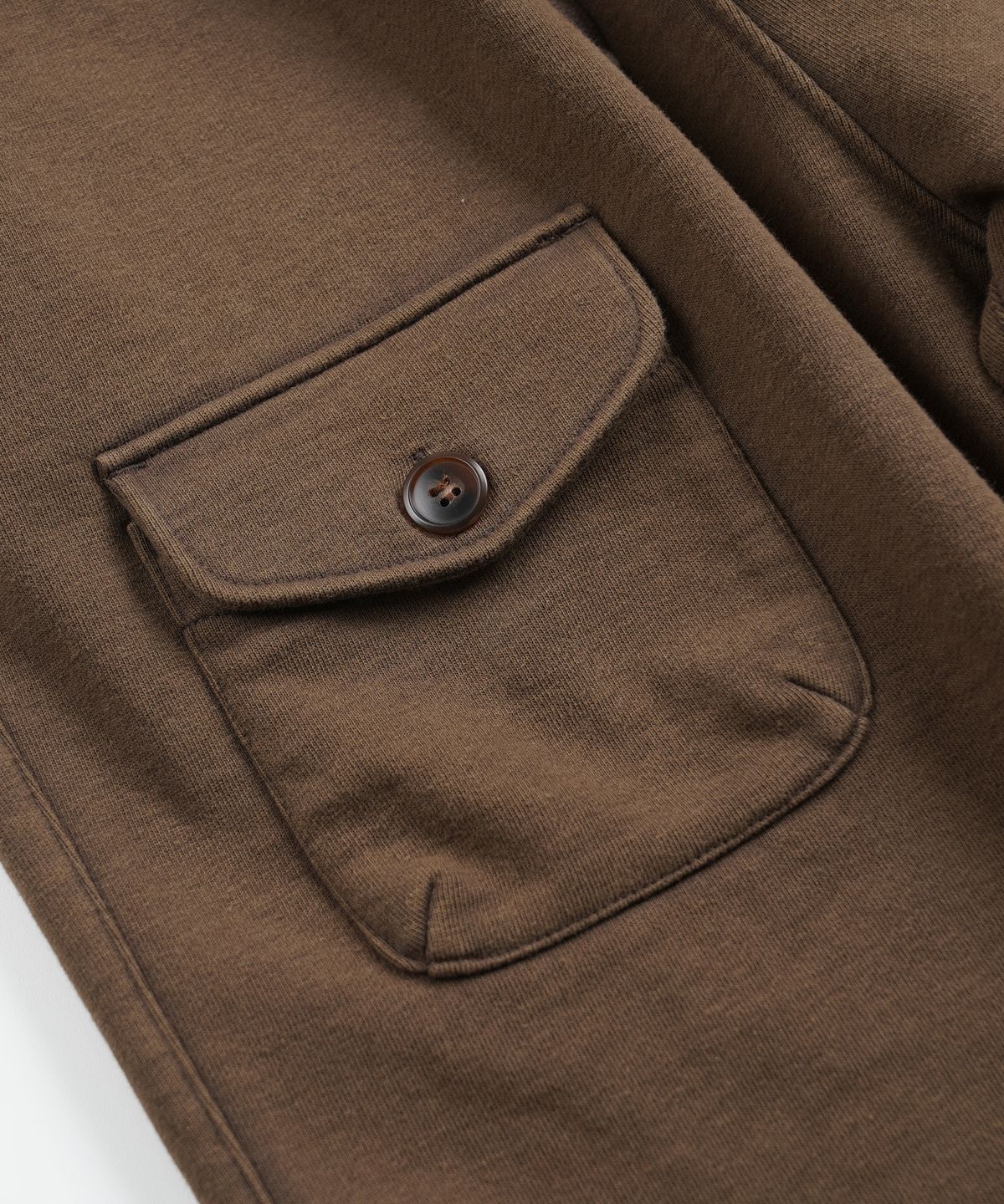프리즘웍스(FRIZMWORKS) ARMY TWO TUCK SWEAT PANTS _ BROWN