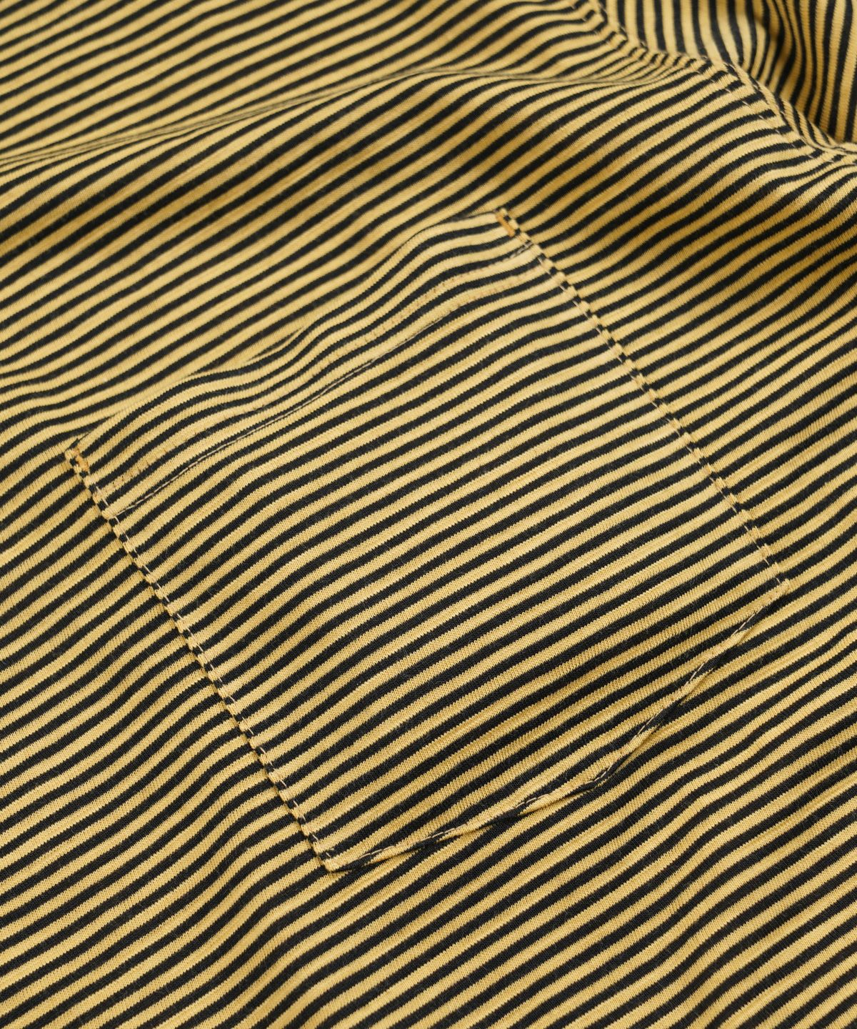 프리즘웍스(FRIZMWORKS) THIN STRIPE HALF TEE _ MUSTARD