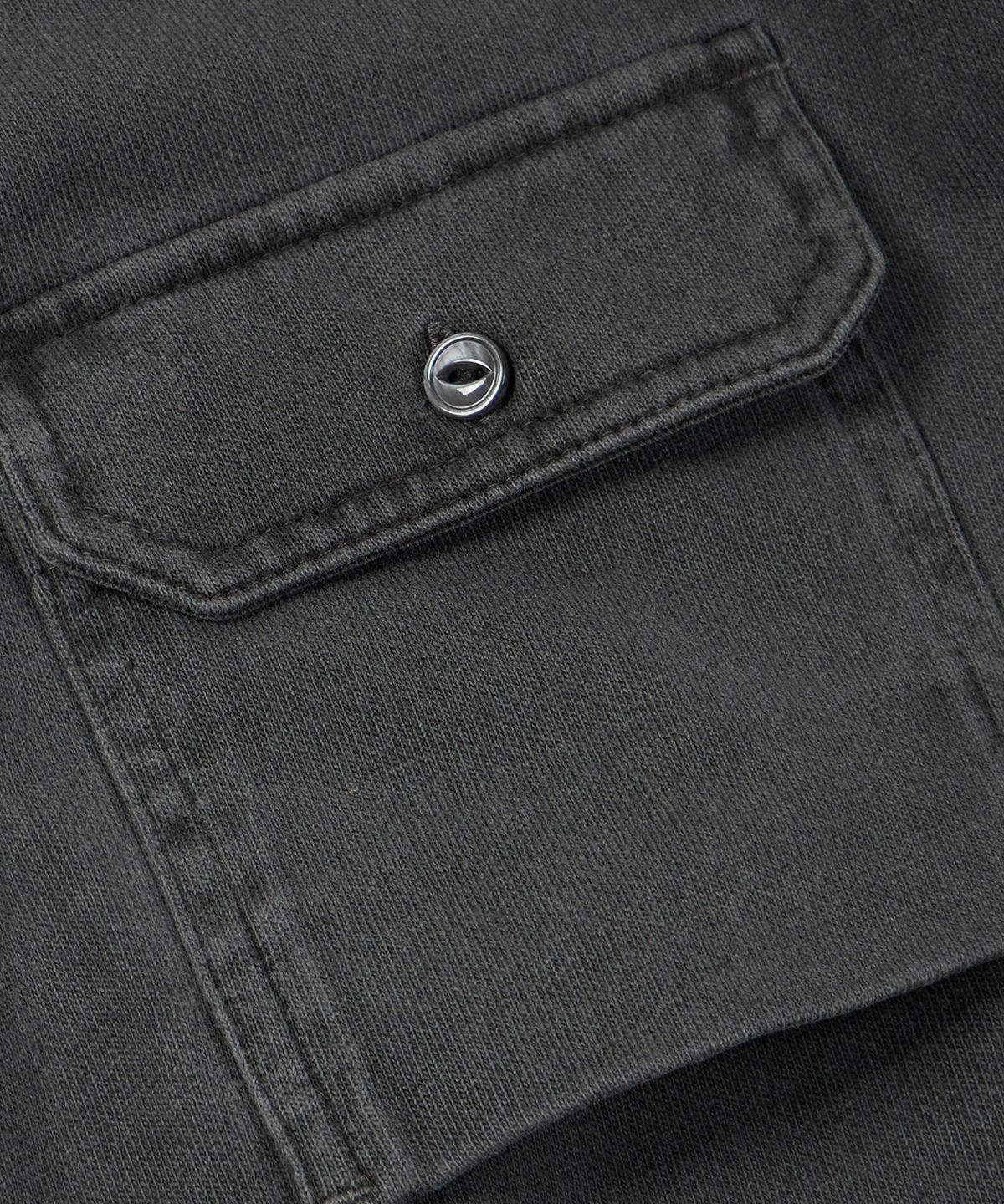 프리즘웍스(FRIZMWORKS) CIGARETTE POCKET PIGMENT DYEING TEE _ CHARCOAL