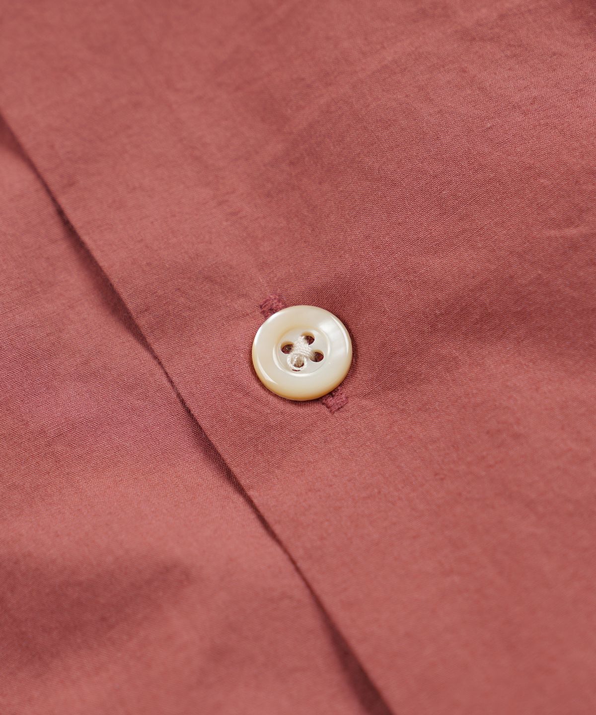 프리즘웍스(FRIZMWORKS) CORAL NEEDLEWORK HALF SHIRT _ BRICK