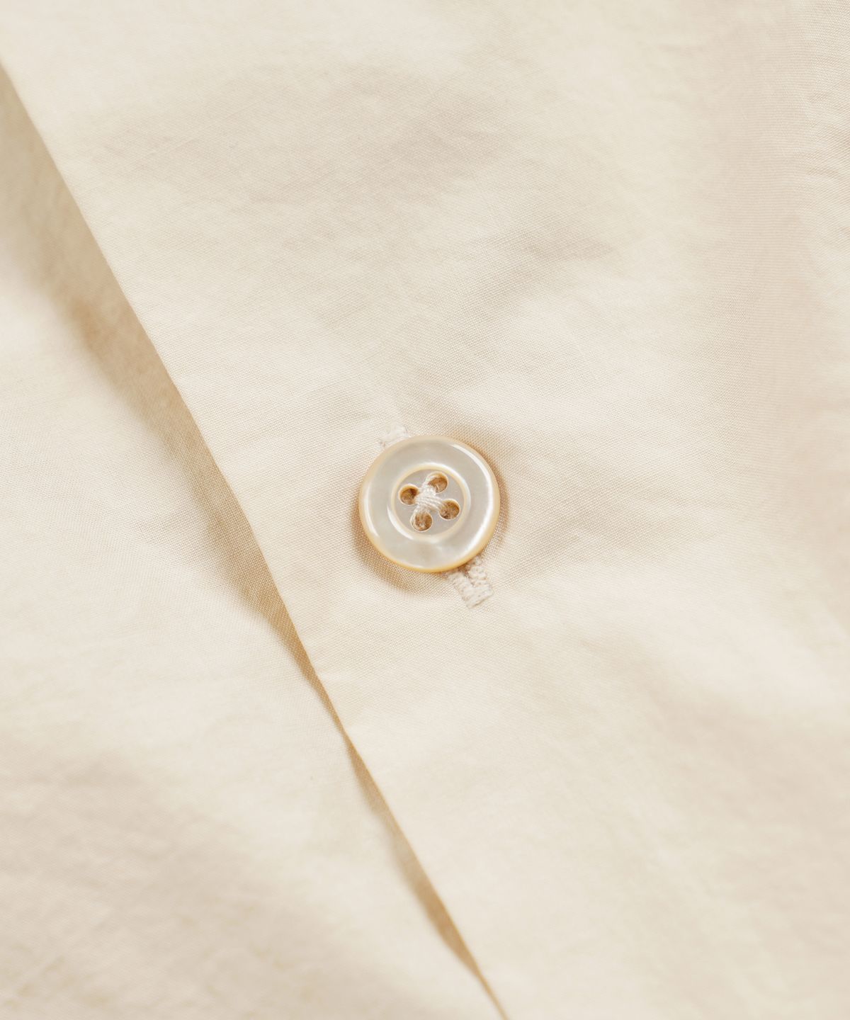프리즘웍스(FRIZMWORKS) CORAL NEEDLEWORK HALF SHIRT _ IVORY