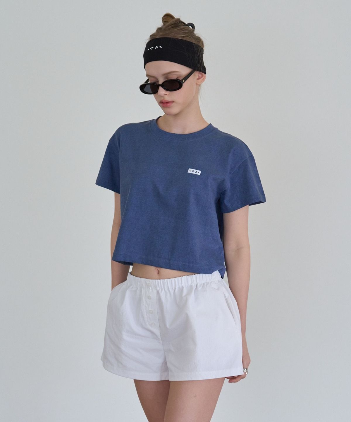 인지액티브(INJIACTIVE) Small Logo Crop T-shirt 블루