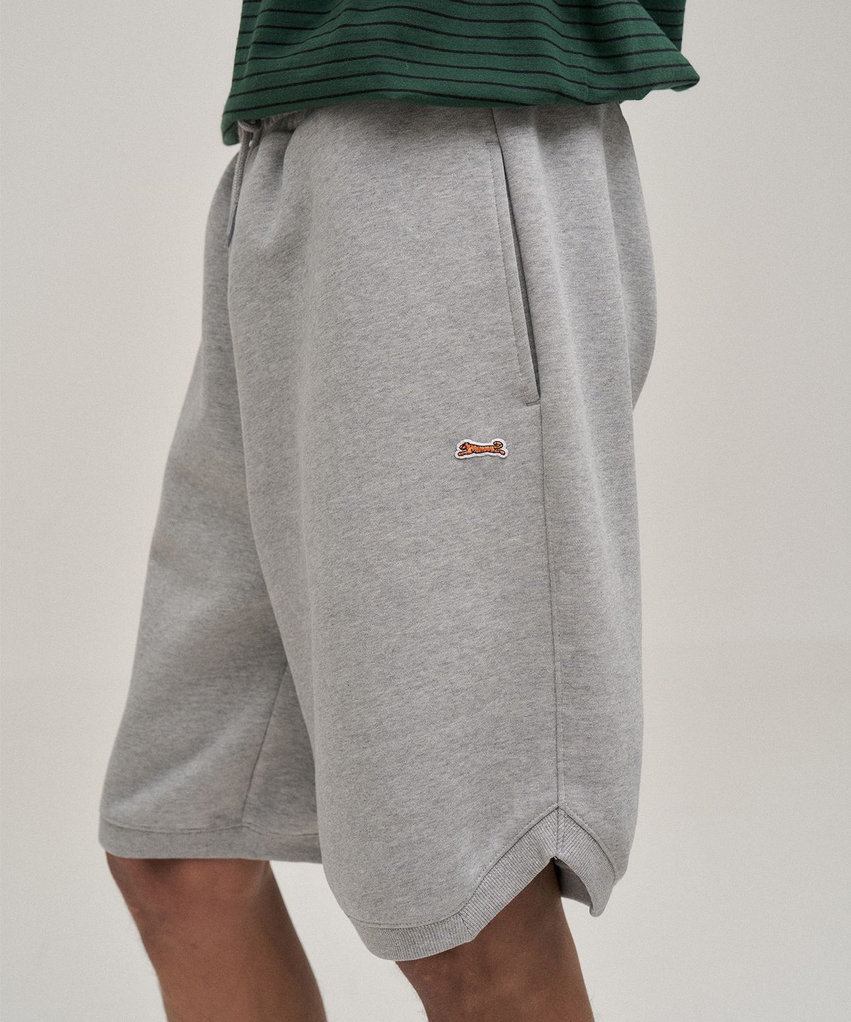 르티그레(LE TIGRE) Classic sweat shorts (Heather Gray)