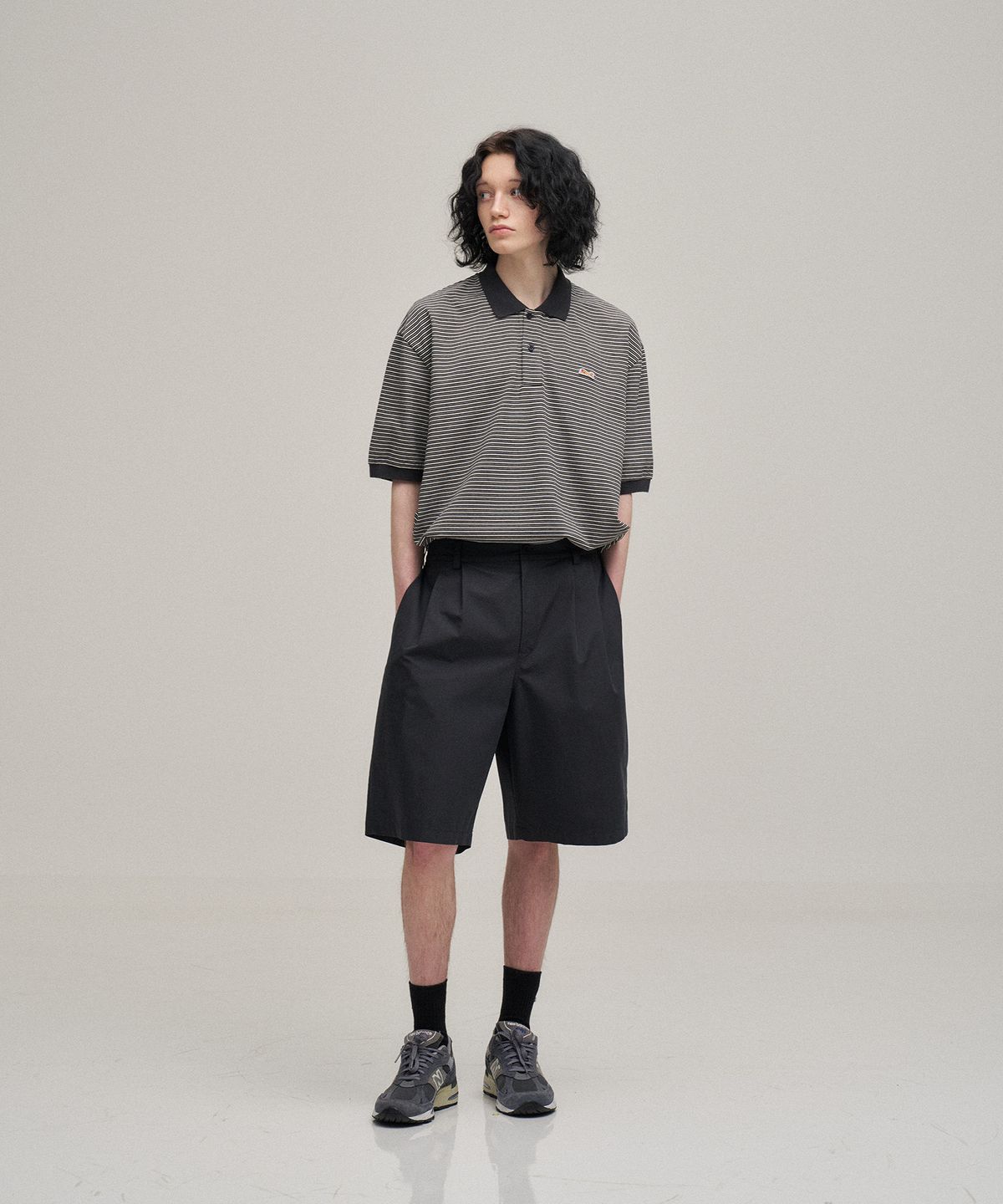 르티그레(LE TIGRE) Two Tuck Banded Shorts (Almost Black)