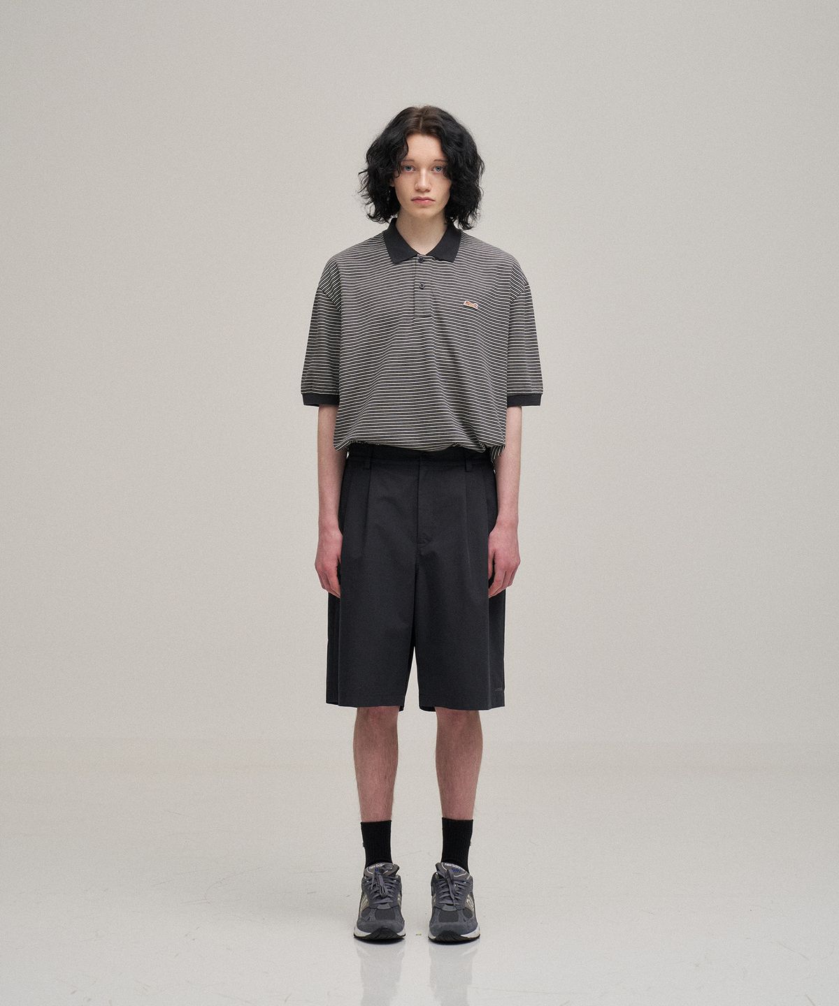 르티그레(LE TIGRE) Two Tuck Banded Shorts (Almost Black)
