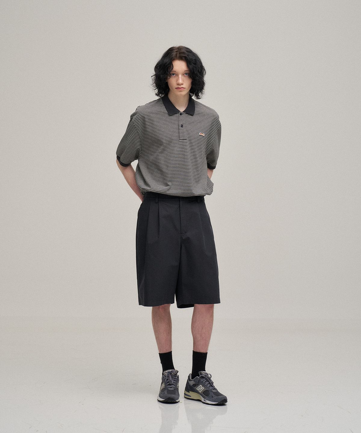 르티그레(LE TIGRE) Two Tuck Banded Shorts (Almost Black)
