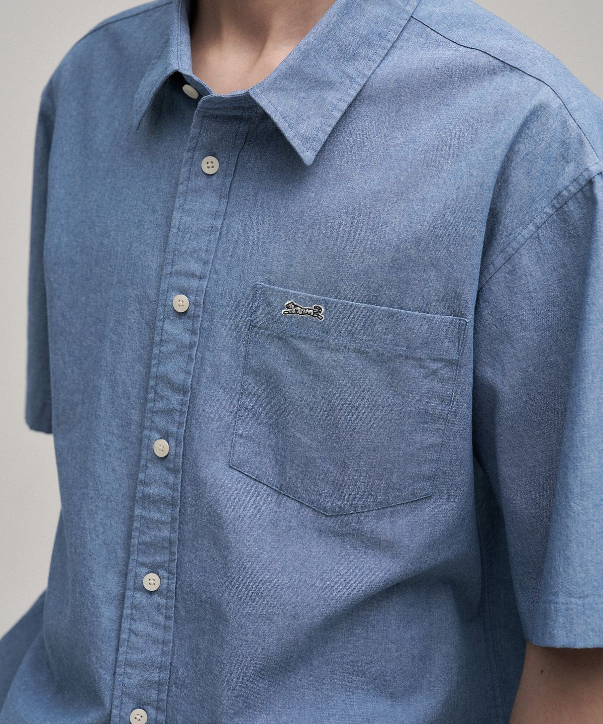 르티그레(LE TIGRE) Oxford Short Sleeve Shirt (Mid Blue)