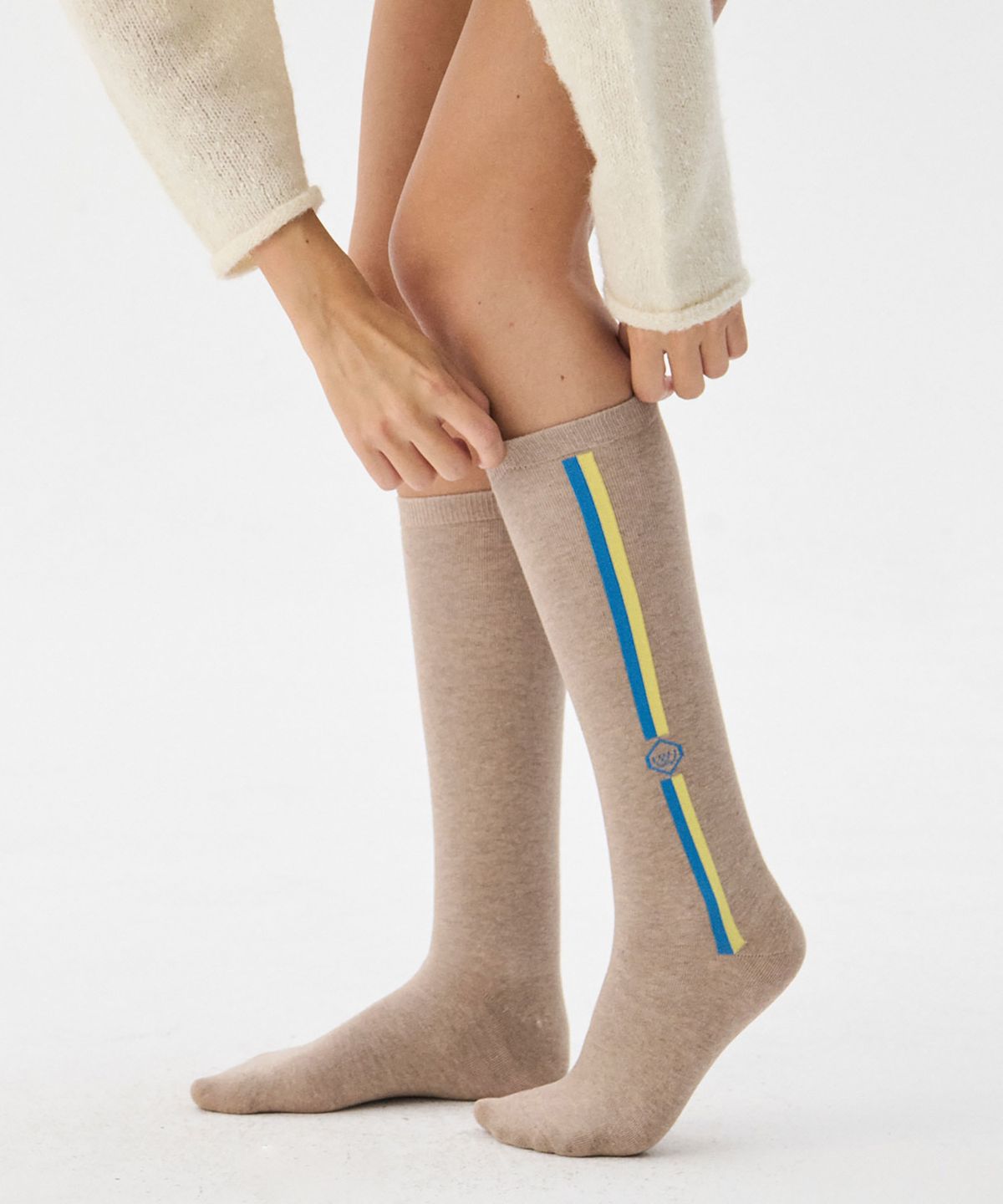 분더캄머(WNDERKAMMER) Logo Socks_Light Beige(로고삭스)