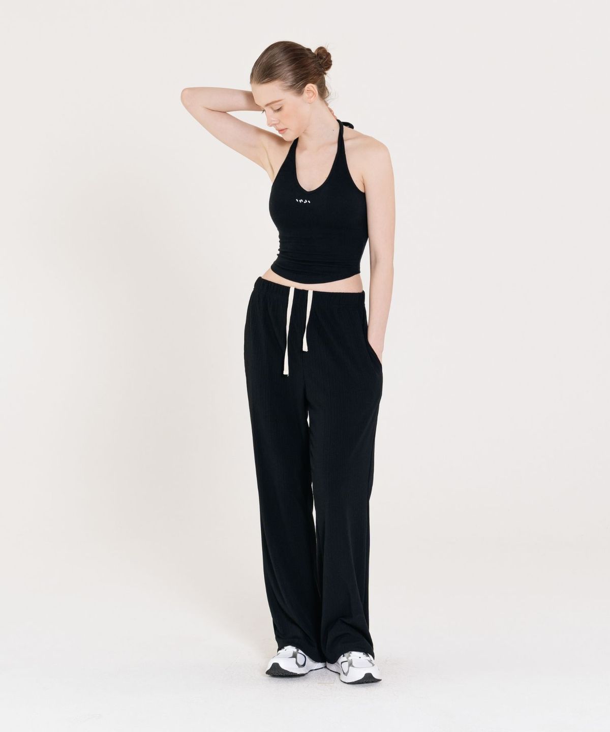 인지액티브(INJIACTIVE) Semi wide Pleats Banding Pants 블랙