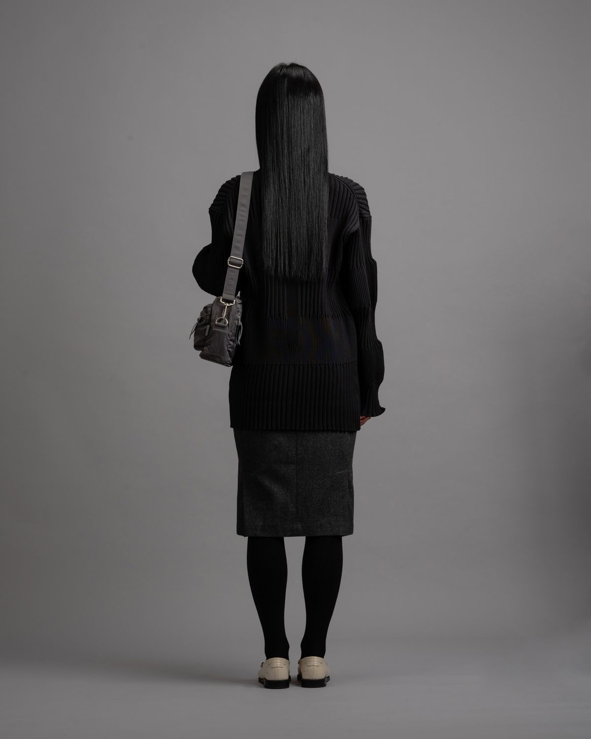 레퀴짓(REQUISITE) 크로스 백 001 (그레이)