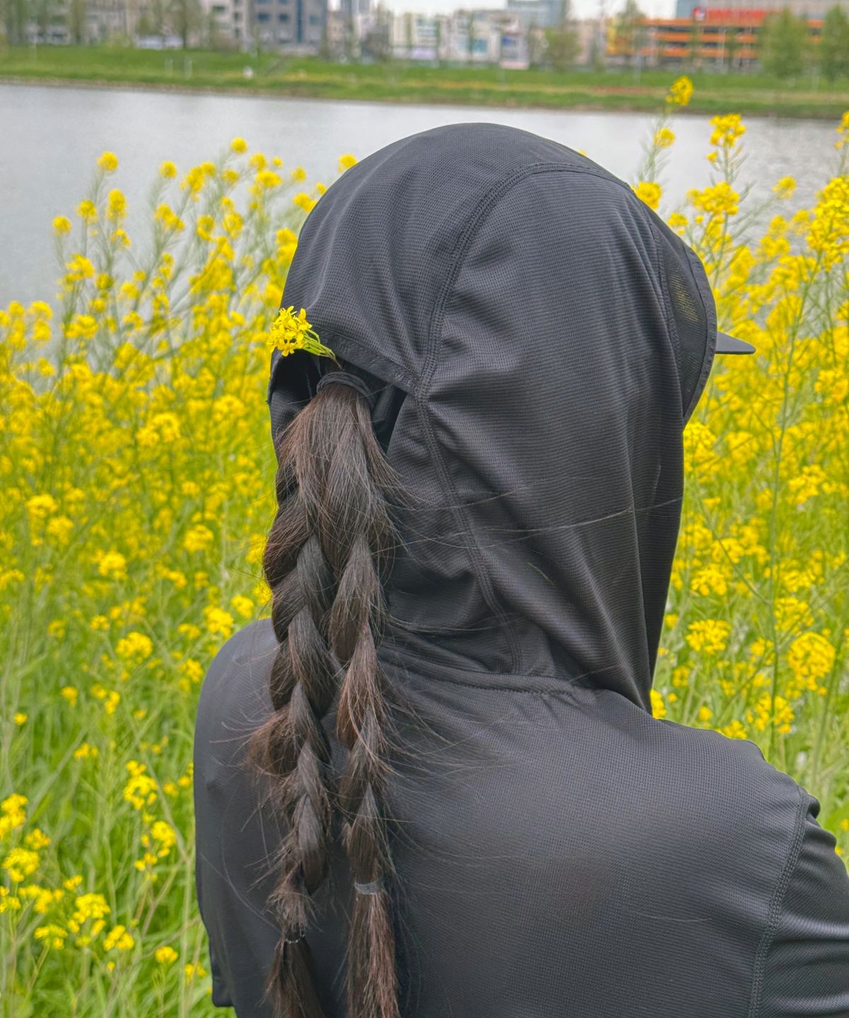 웰터 익스페리먼트(WELTER EXPERIMENT) BRISA PULLOVER HOODIE_BLACK