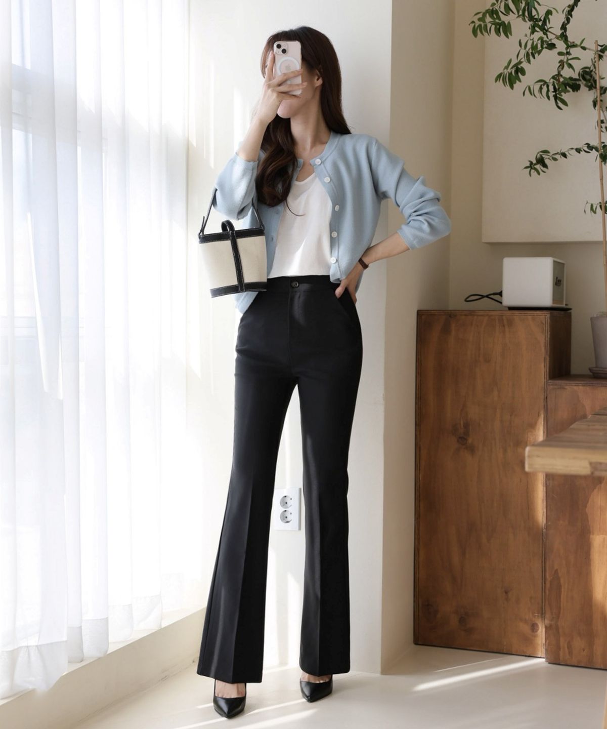 빼빼(BBAEBBAE) 시크릿밴딩 스판 부츠컷 블랙 슬랙스